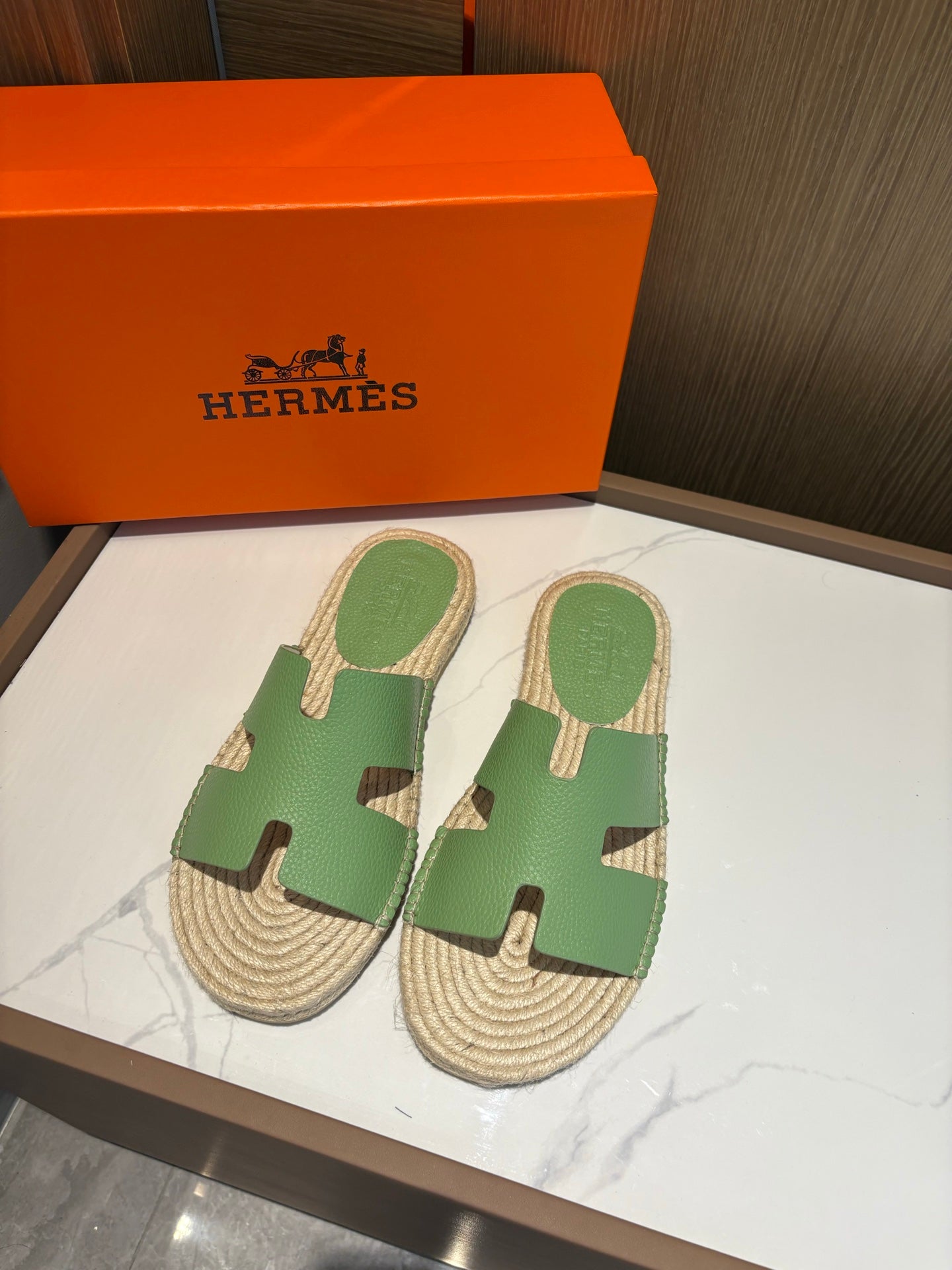 LuxluxHouse Best Quality Sandals Hermes