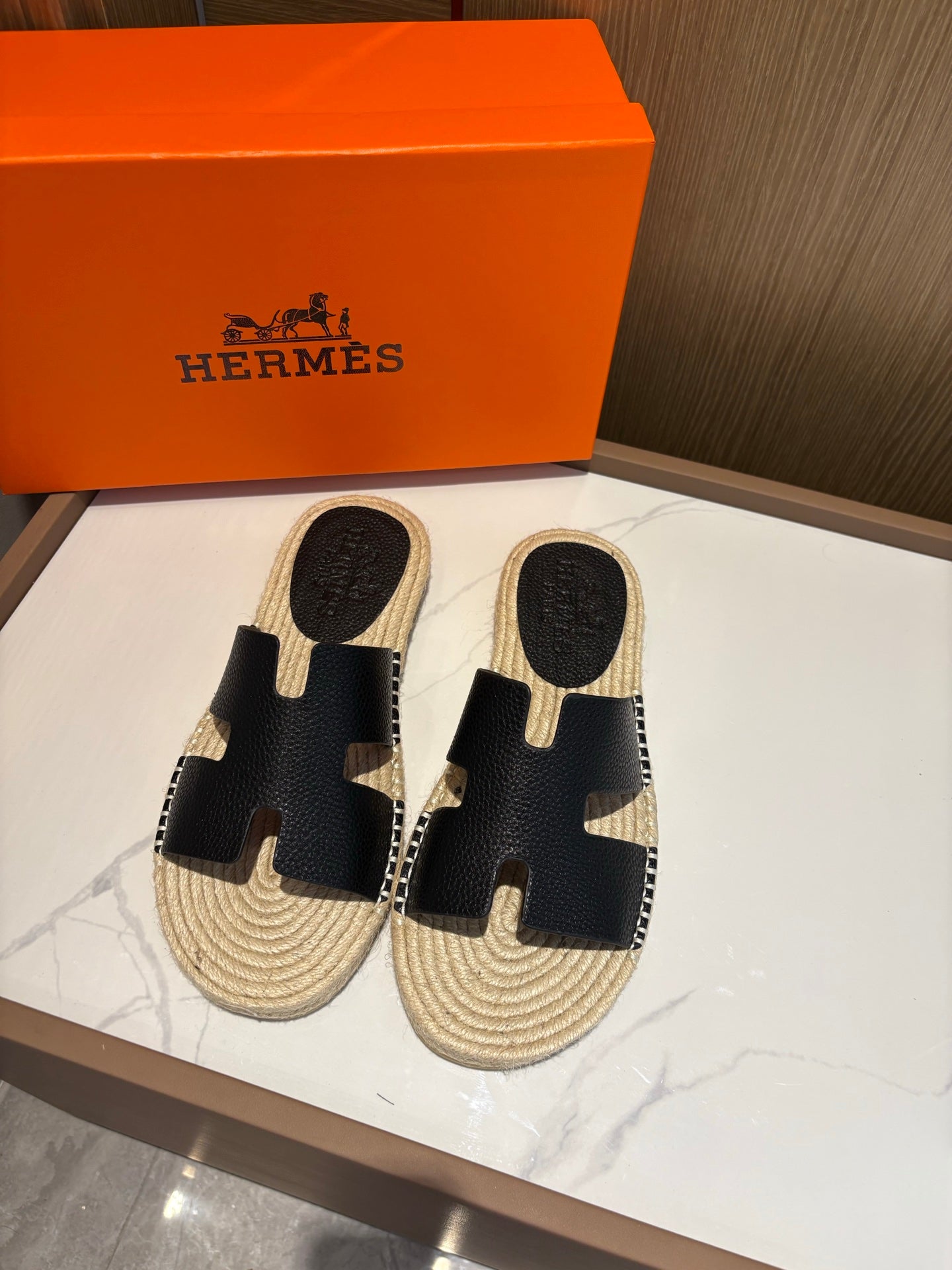 LuxluxHouse Best Quality Sandals Hermes