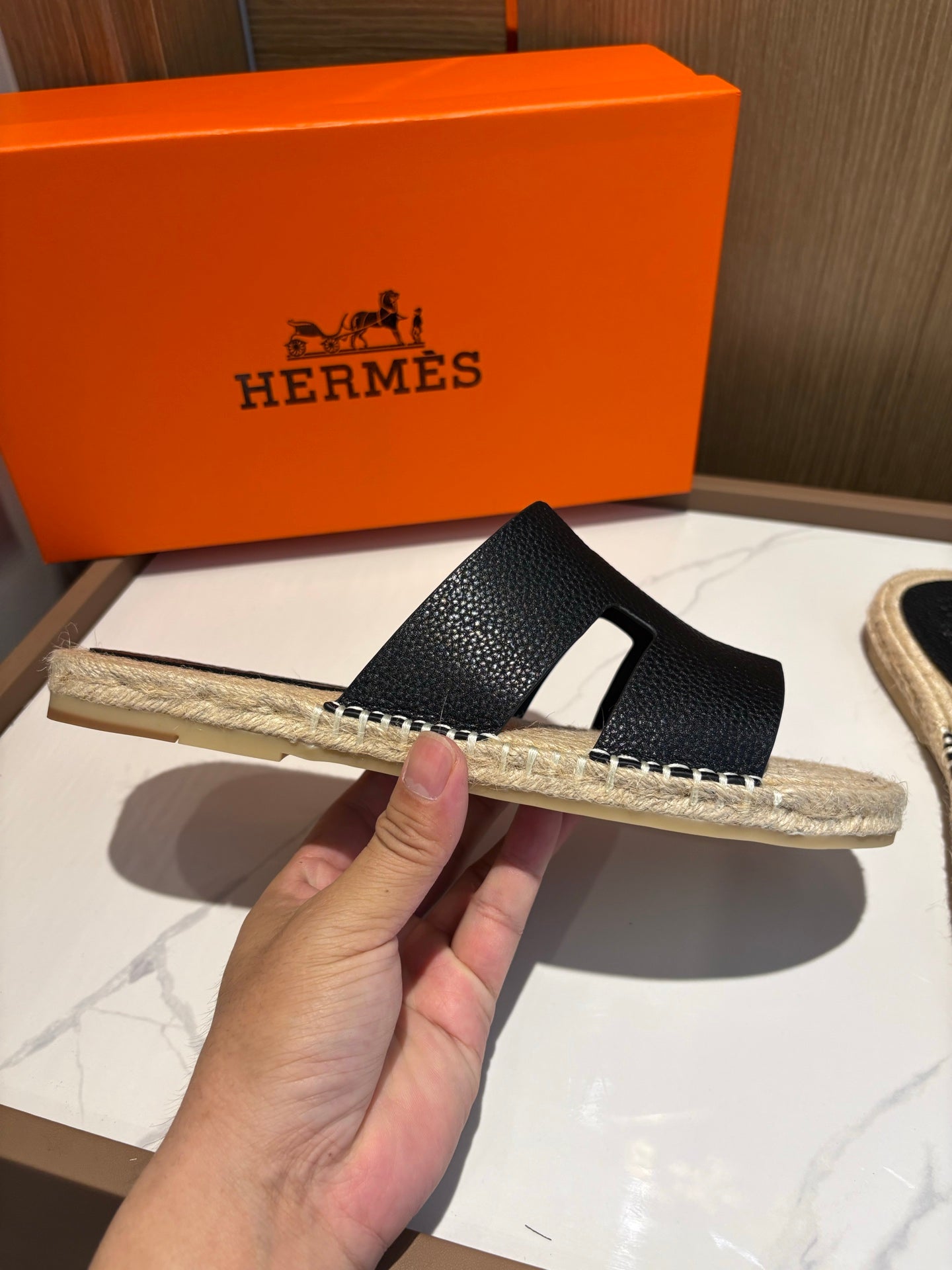 LuxluxHouse Best Quality Sandals Hermes