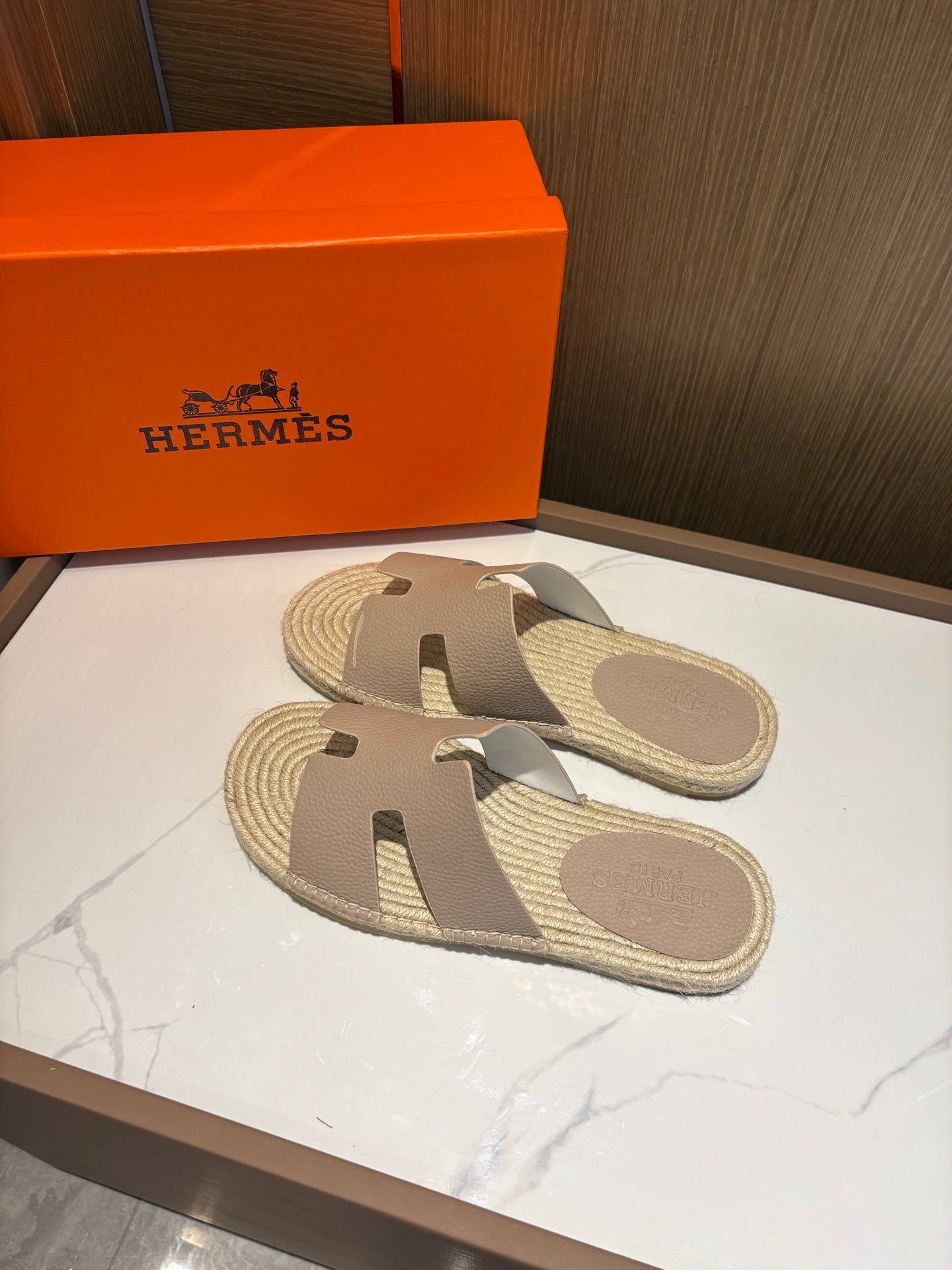 LuxluxHouse Best Quality Sandals Hermes
