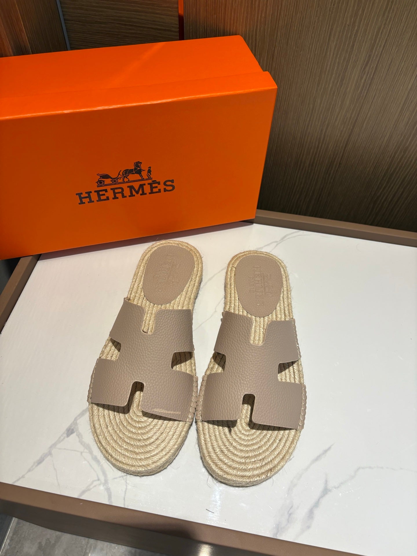 LuxluxHouse Best Quality Sandals Hermes
