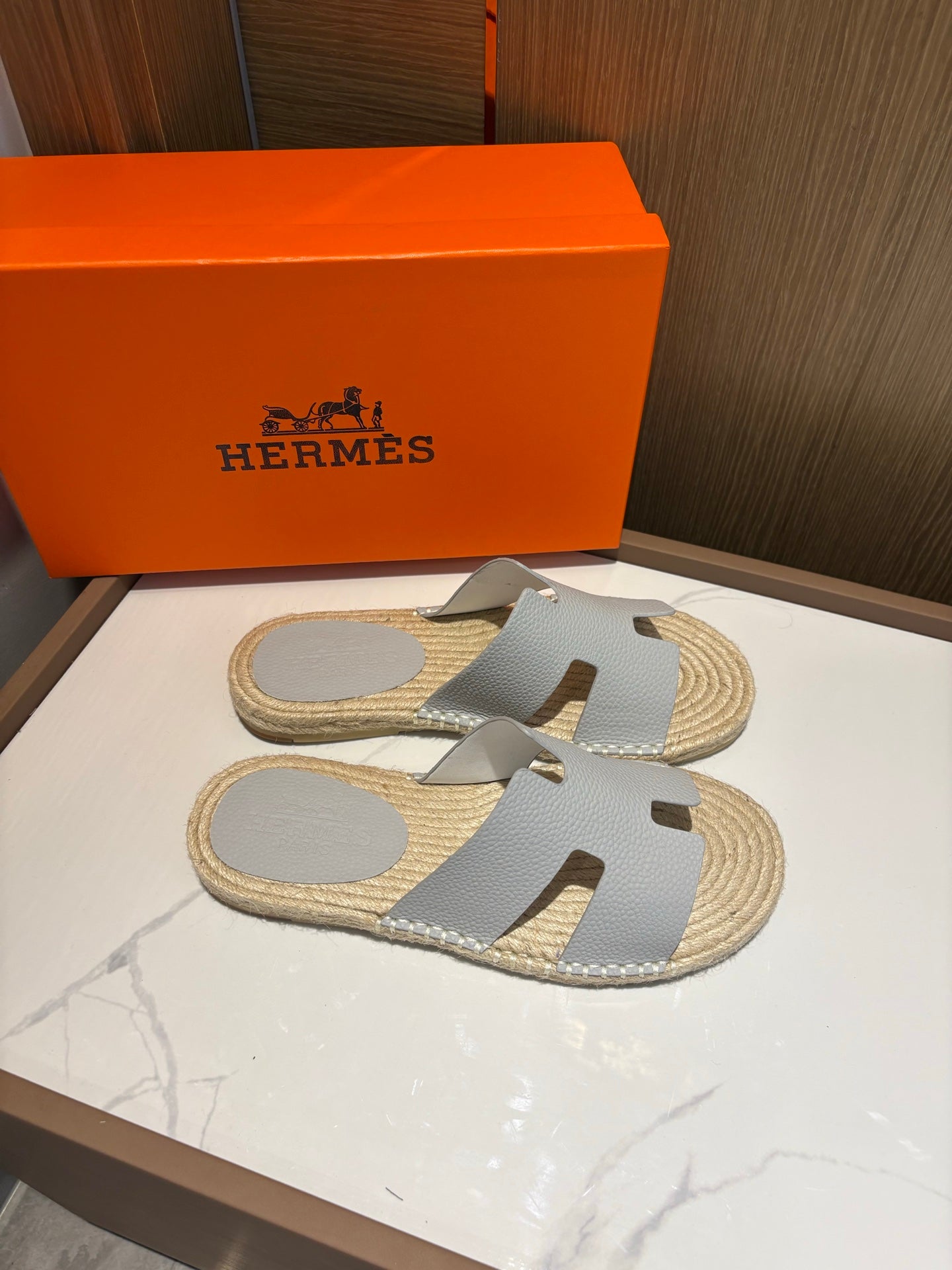 LuxluxHouse Best Quality Sandals Hermes