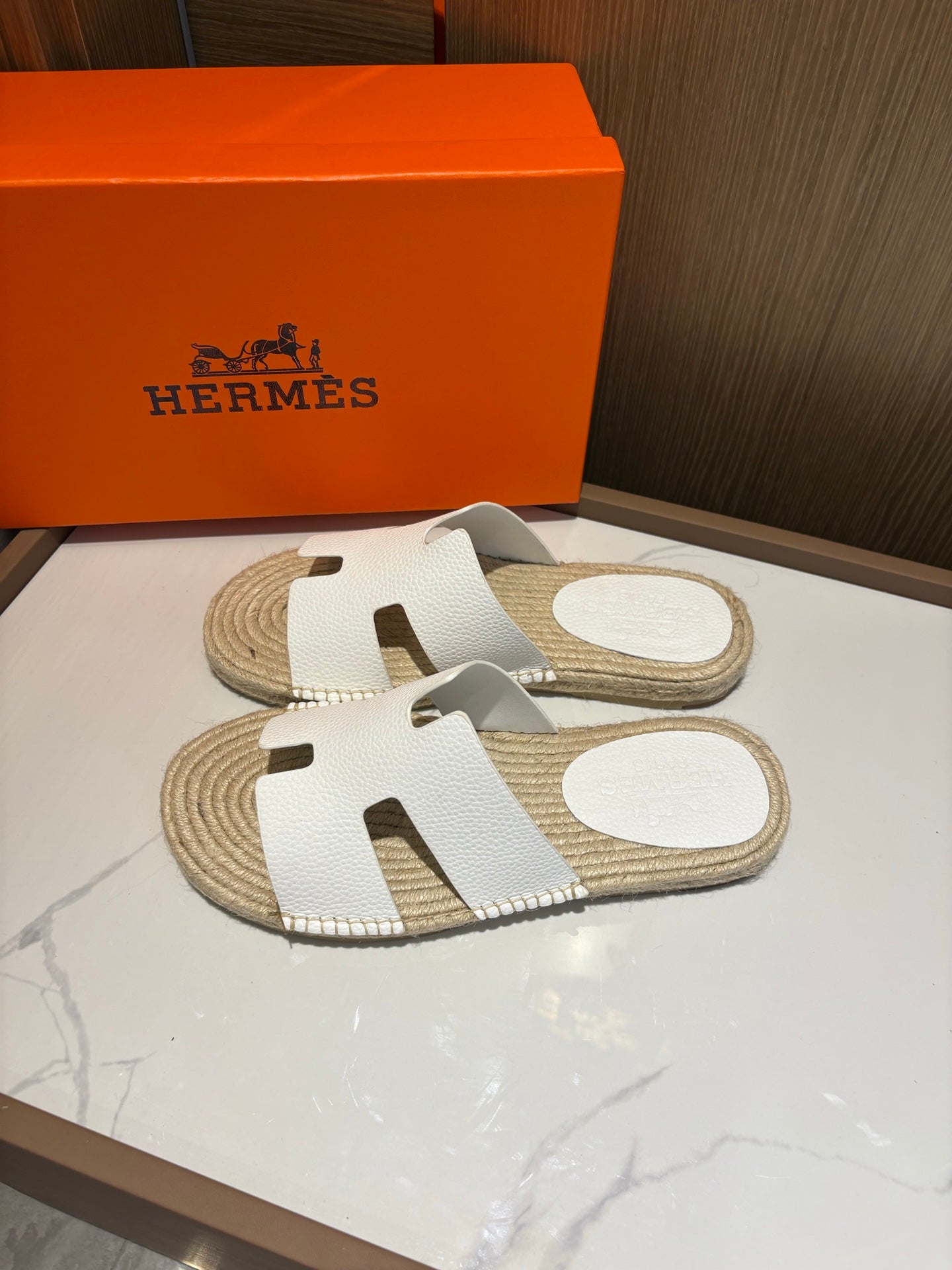 LuxluxHouse Best Quality Sandals Hermes