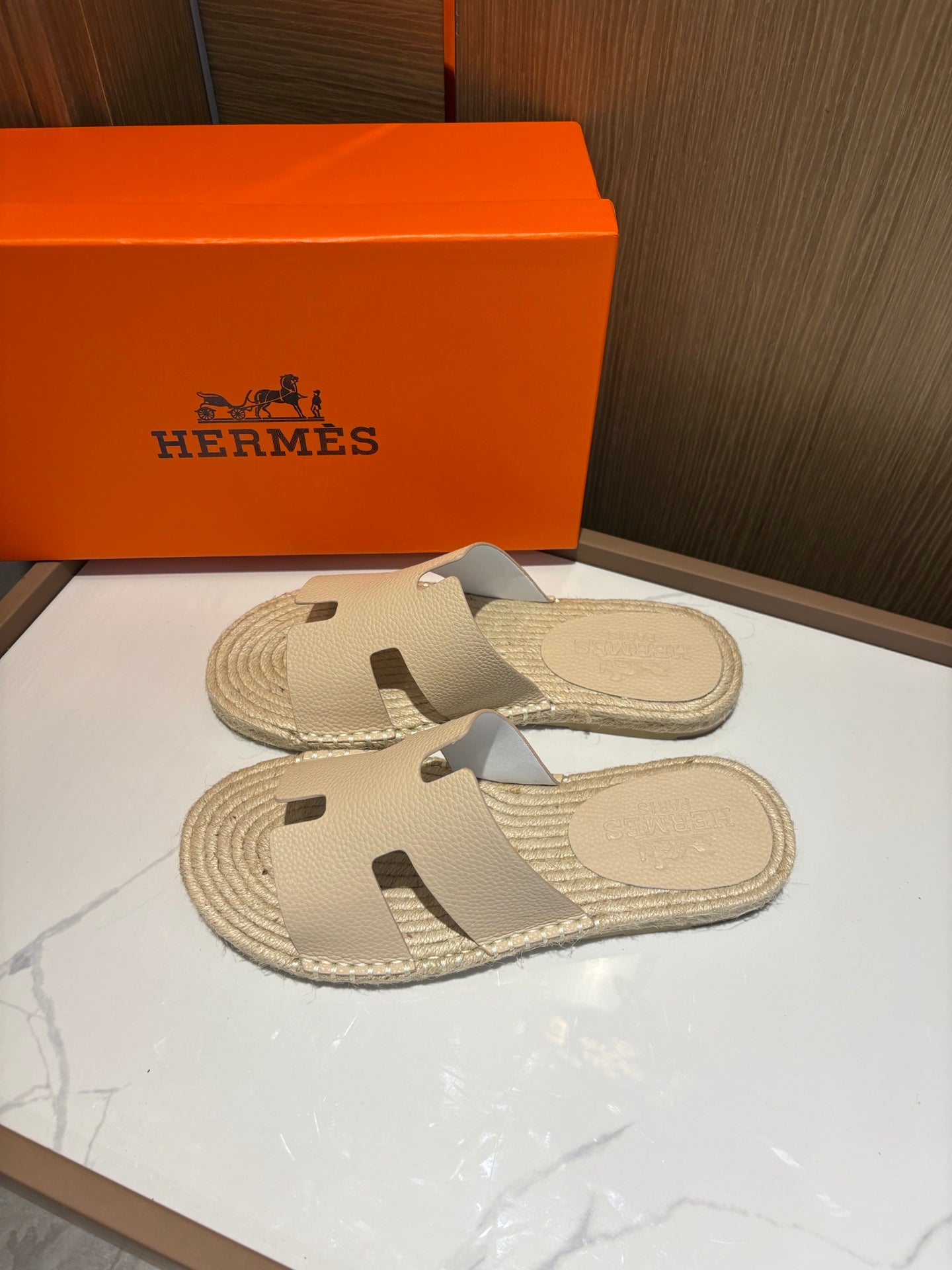LuxluxHouse Best Quality Sandals Hermes