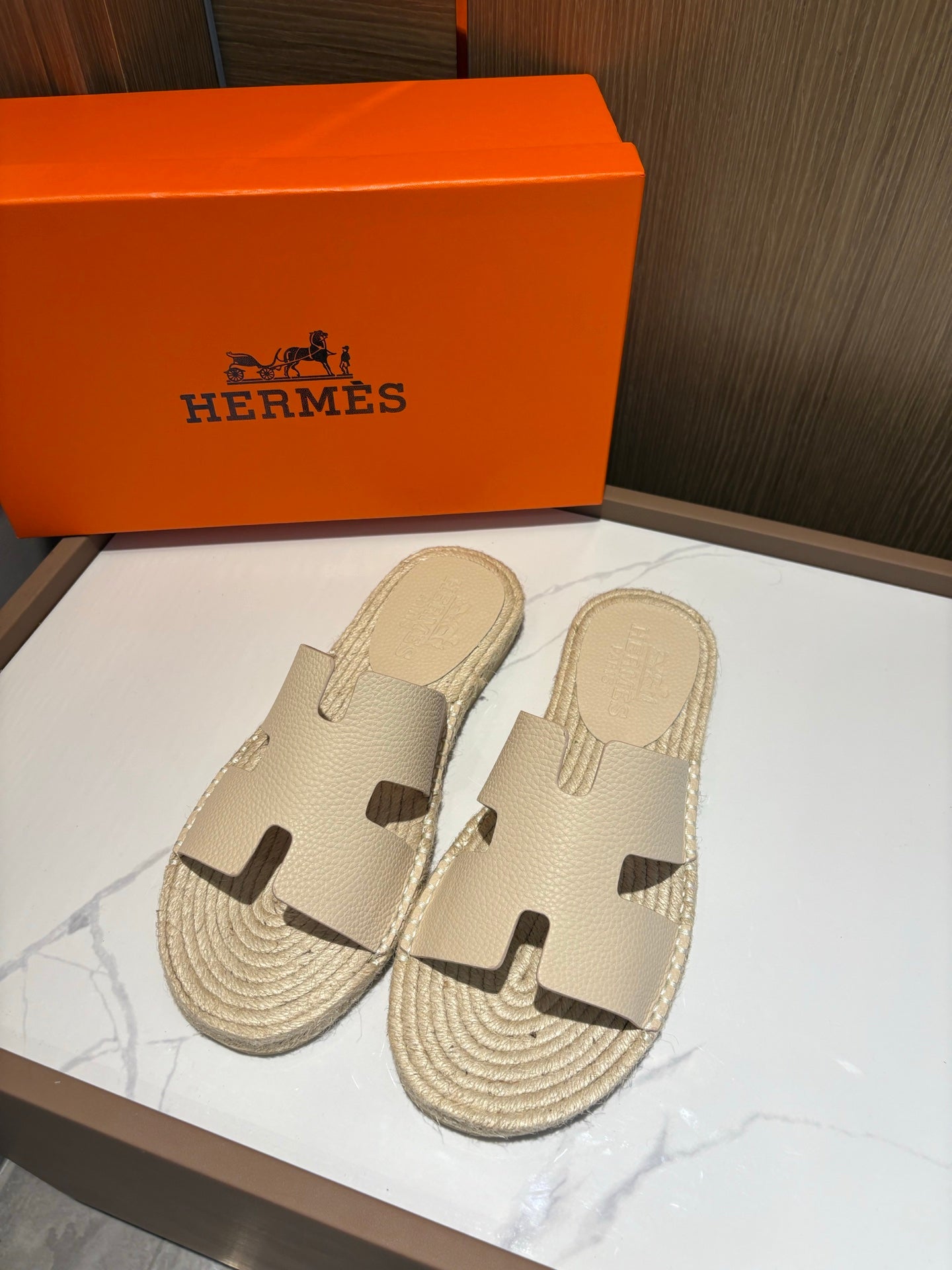 LuxluxHouse Best Quality Sandals Hermes