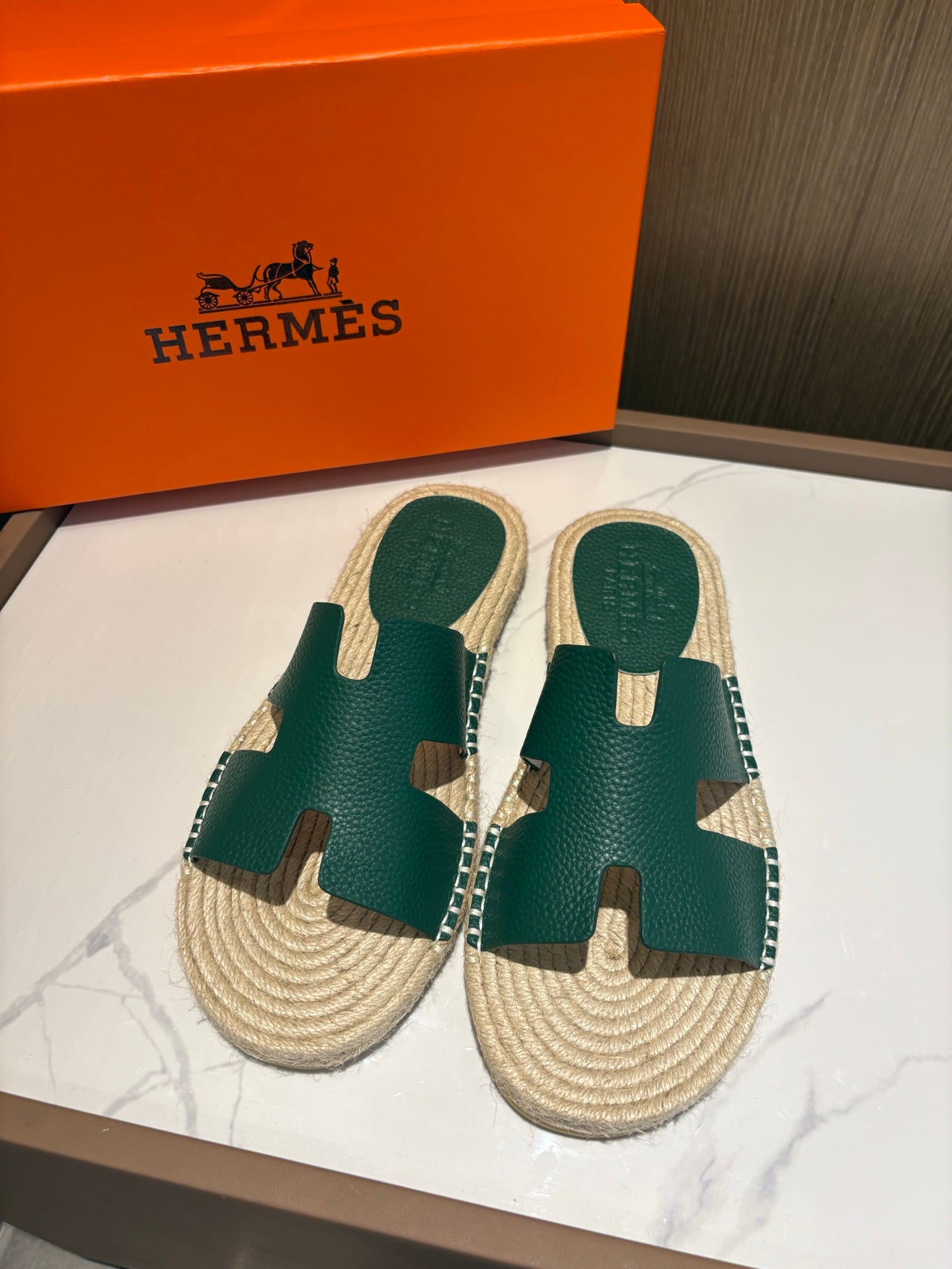 LuxluxHouse Best Quality Sandals Hermes
