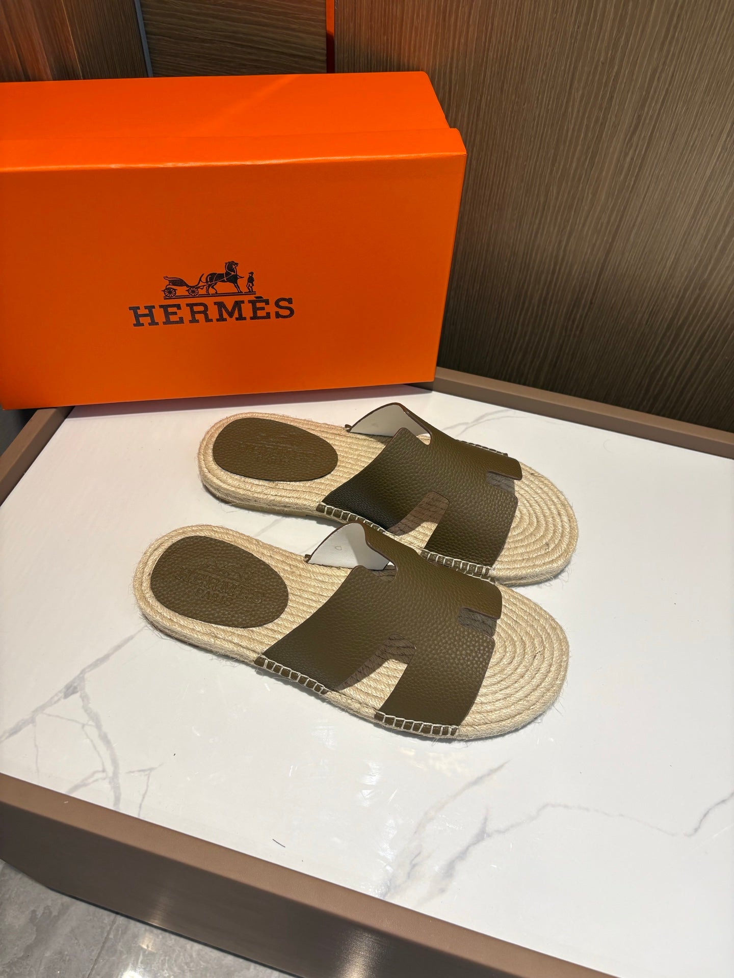 LuxluxHouse Best Quality Sandals Hermes