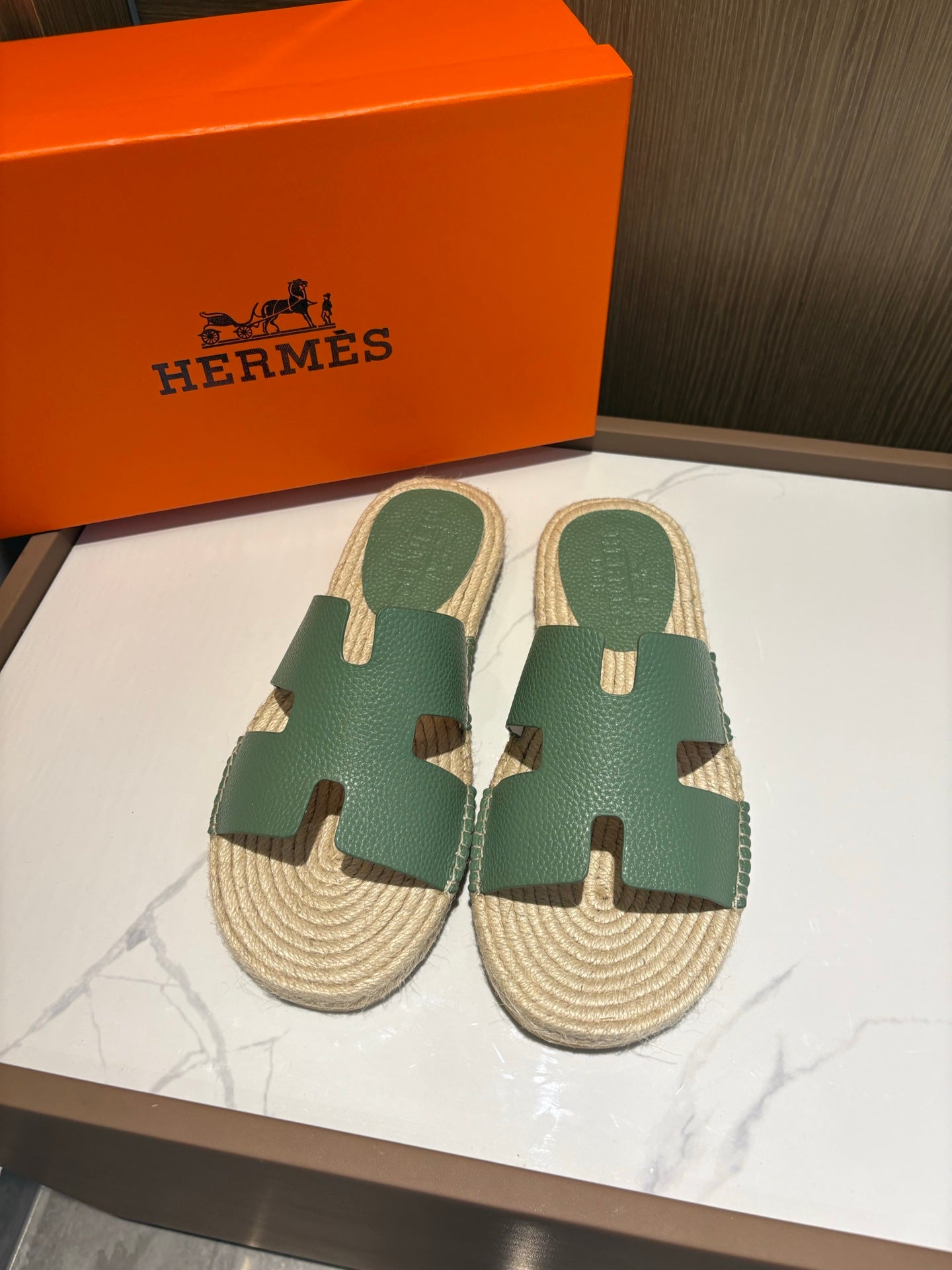 LuxluxHouse Best Quality Sandals Hermes