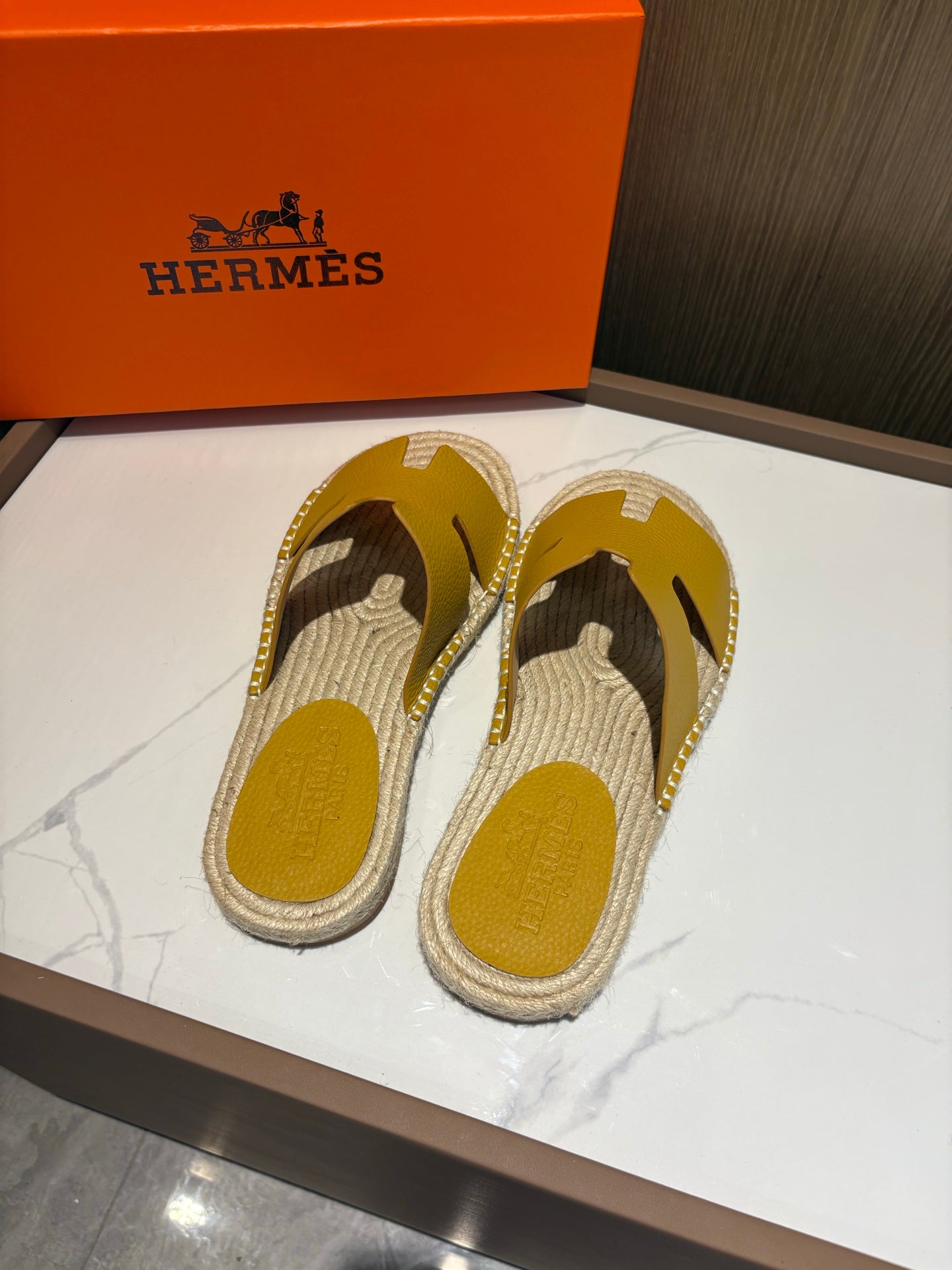 LuxluxHouse Best Quality Sandals Hermes