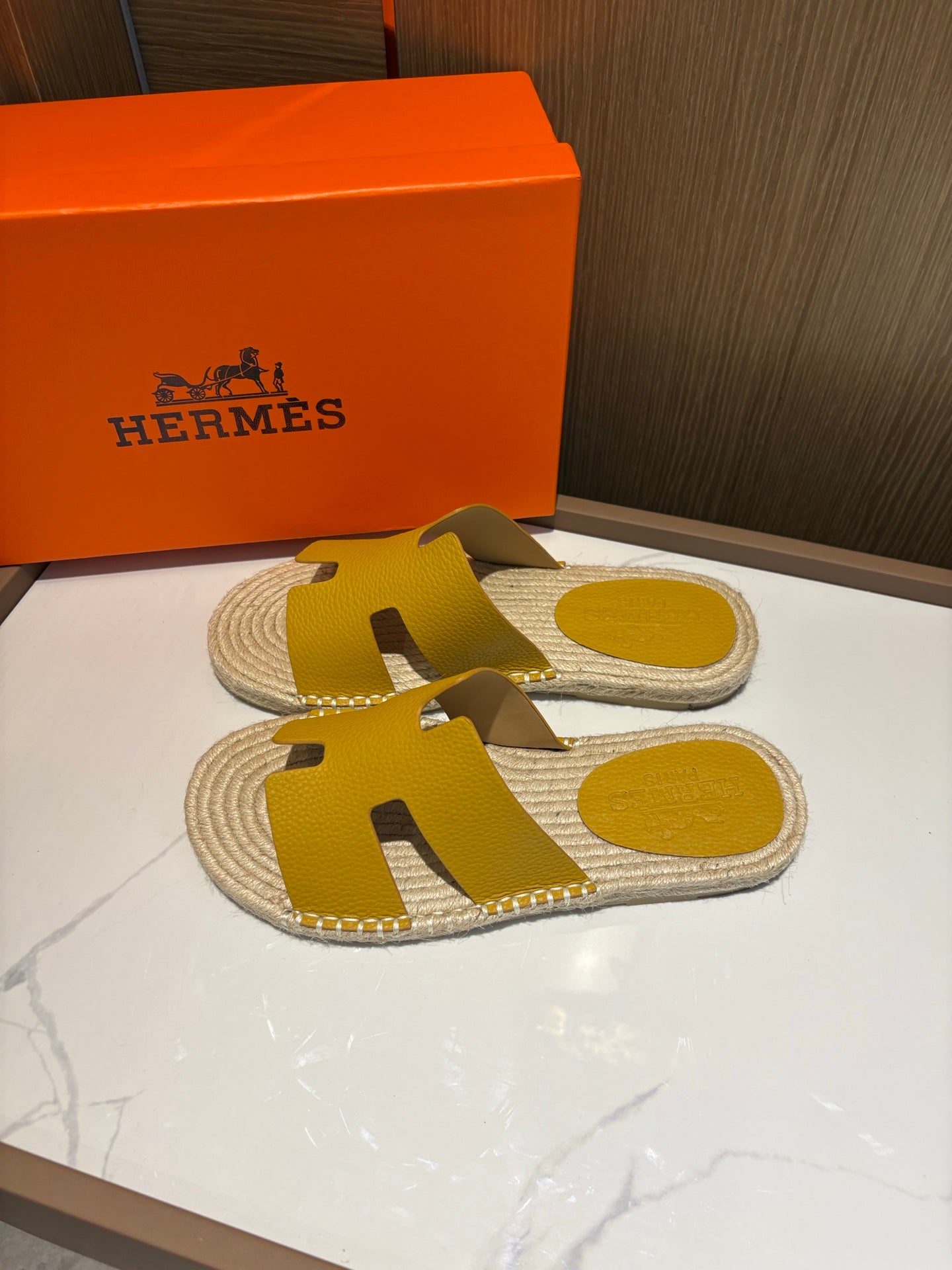 LuxluxHouse Best Quality Sandals Hermes