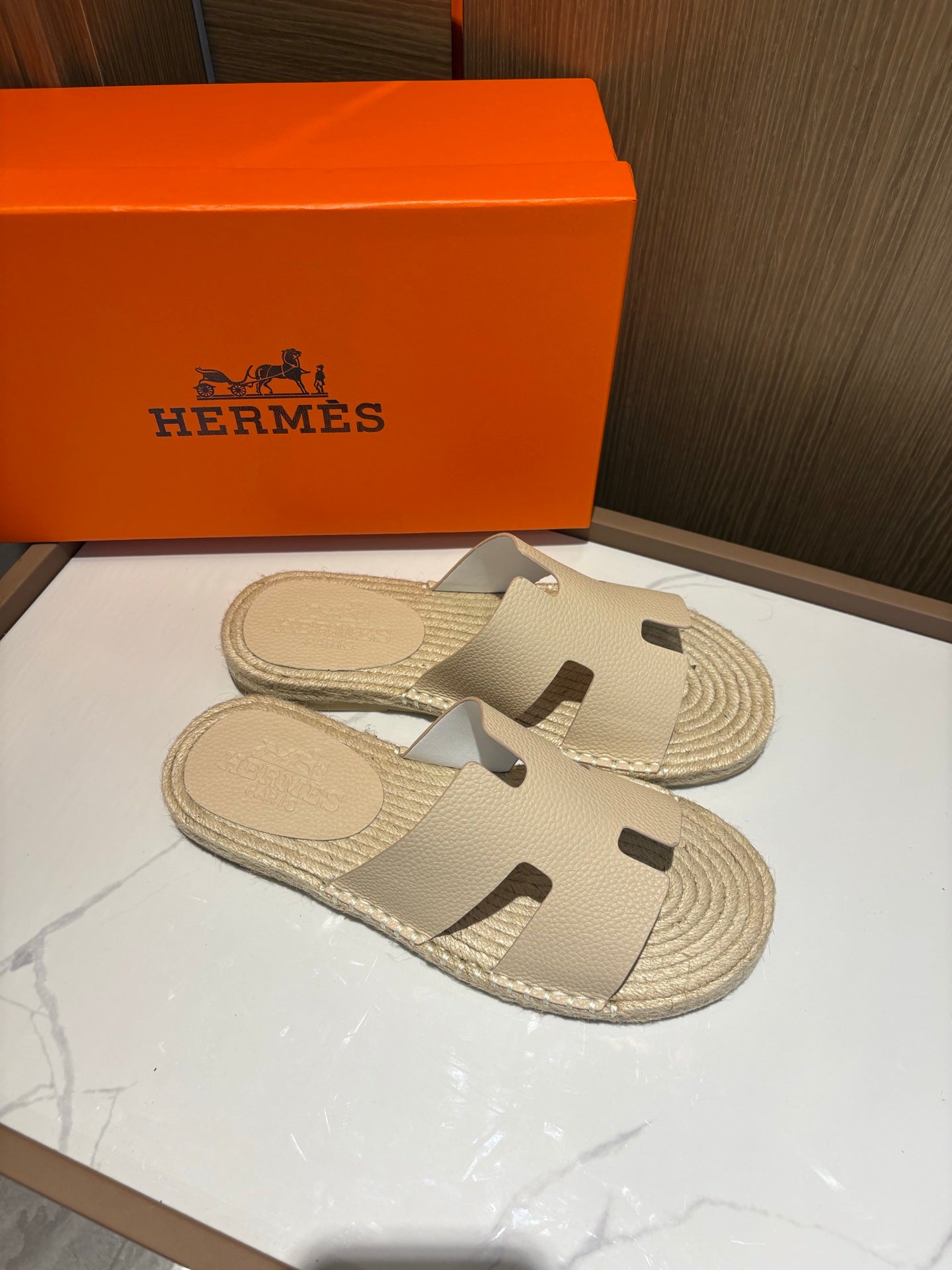 LuxluxHouse Best Quality Sandals Hermes