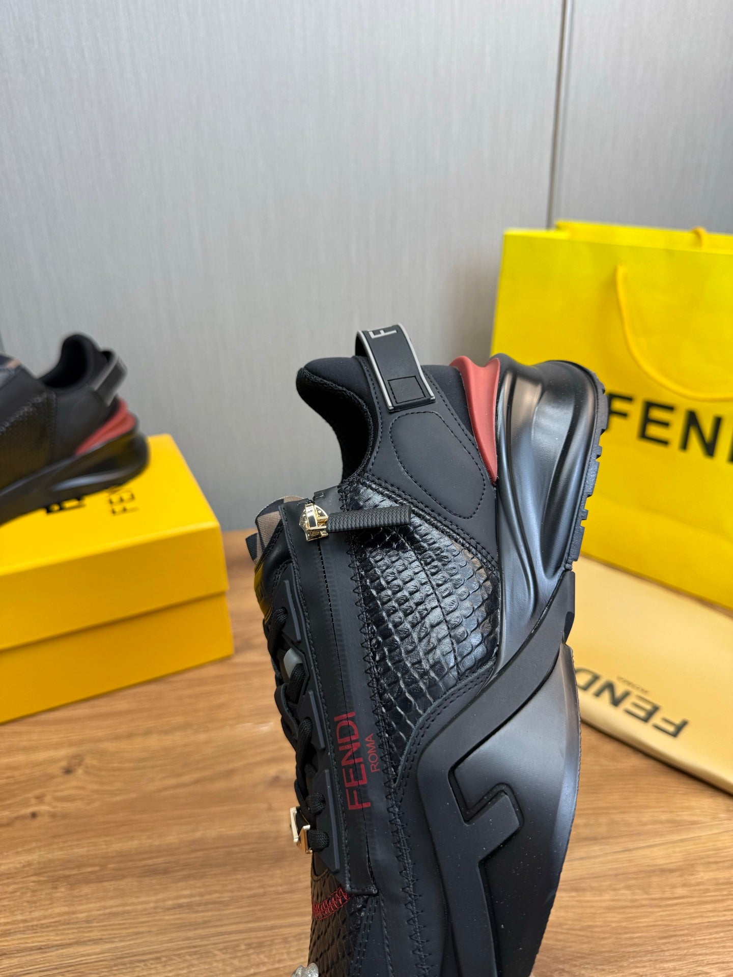 LuxluxHouse Best Quality Shoes Fendi