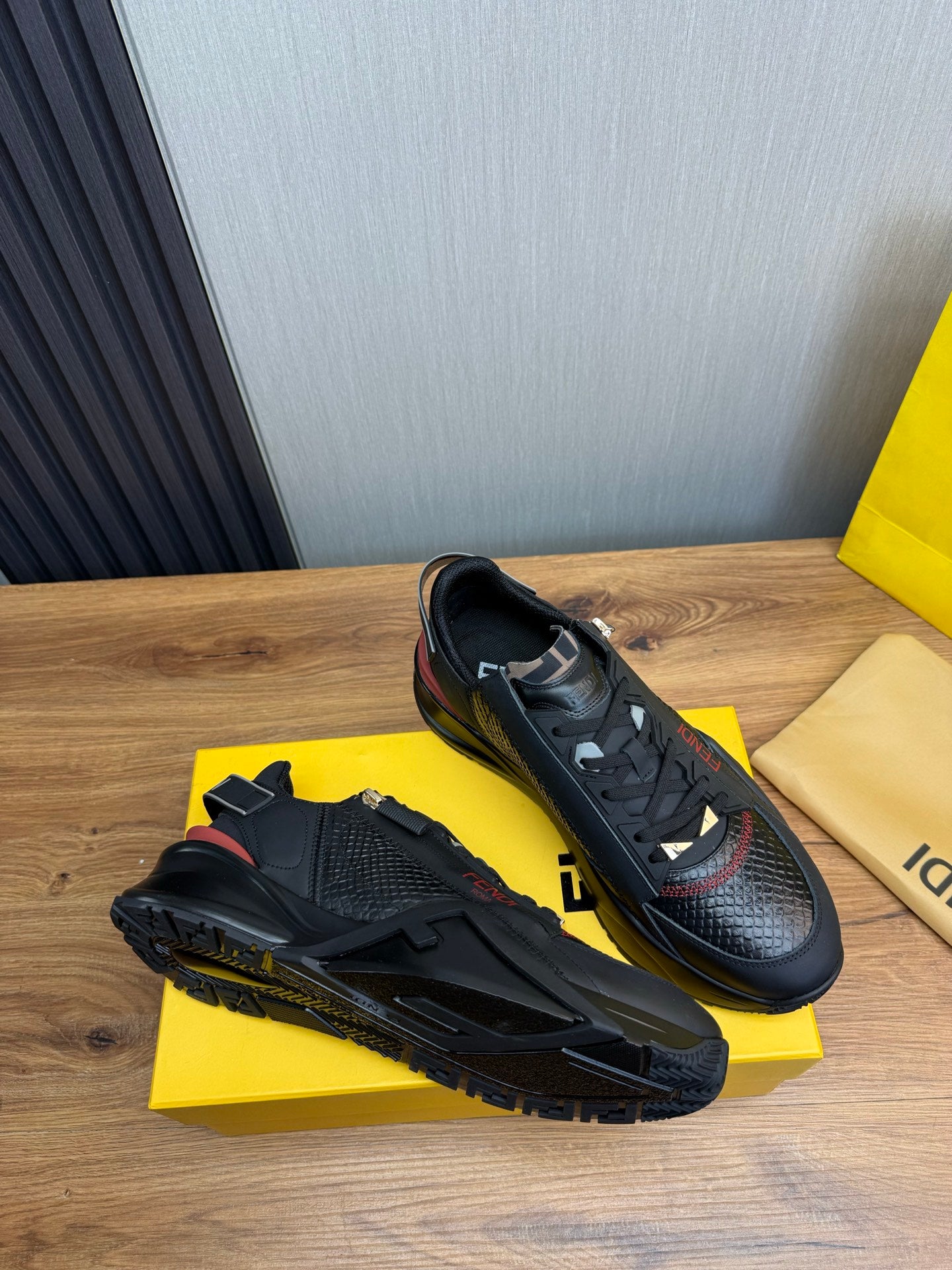 LuxluxHouse Best Quality Shoes Fendi