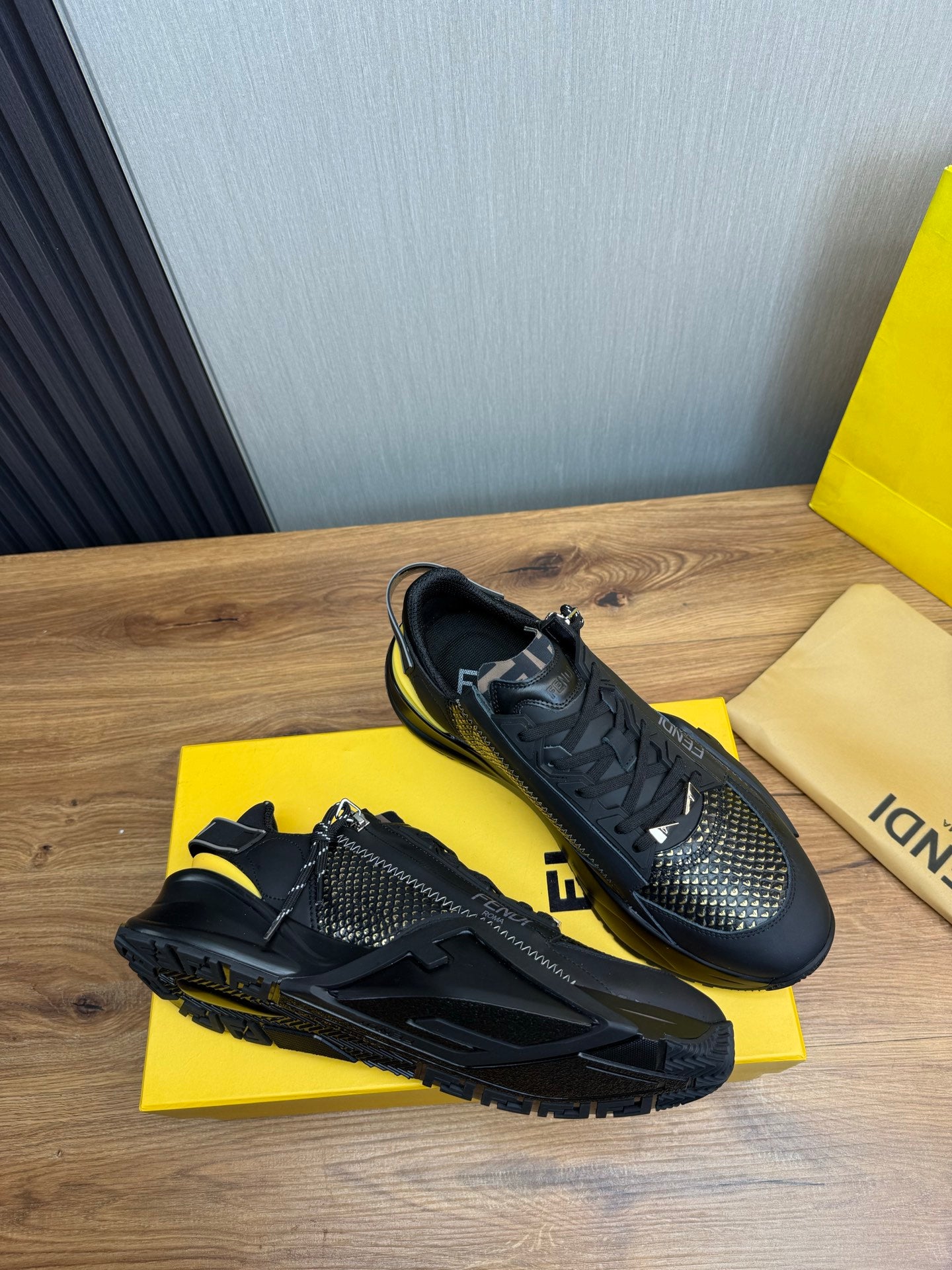 LuxluxHouse Best Quality Shoes Fendi