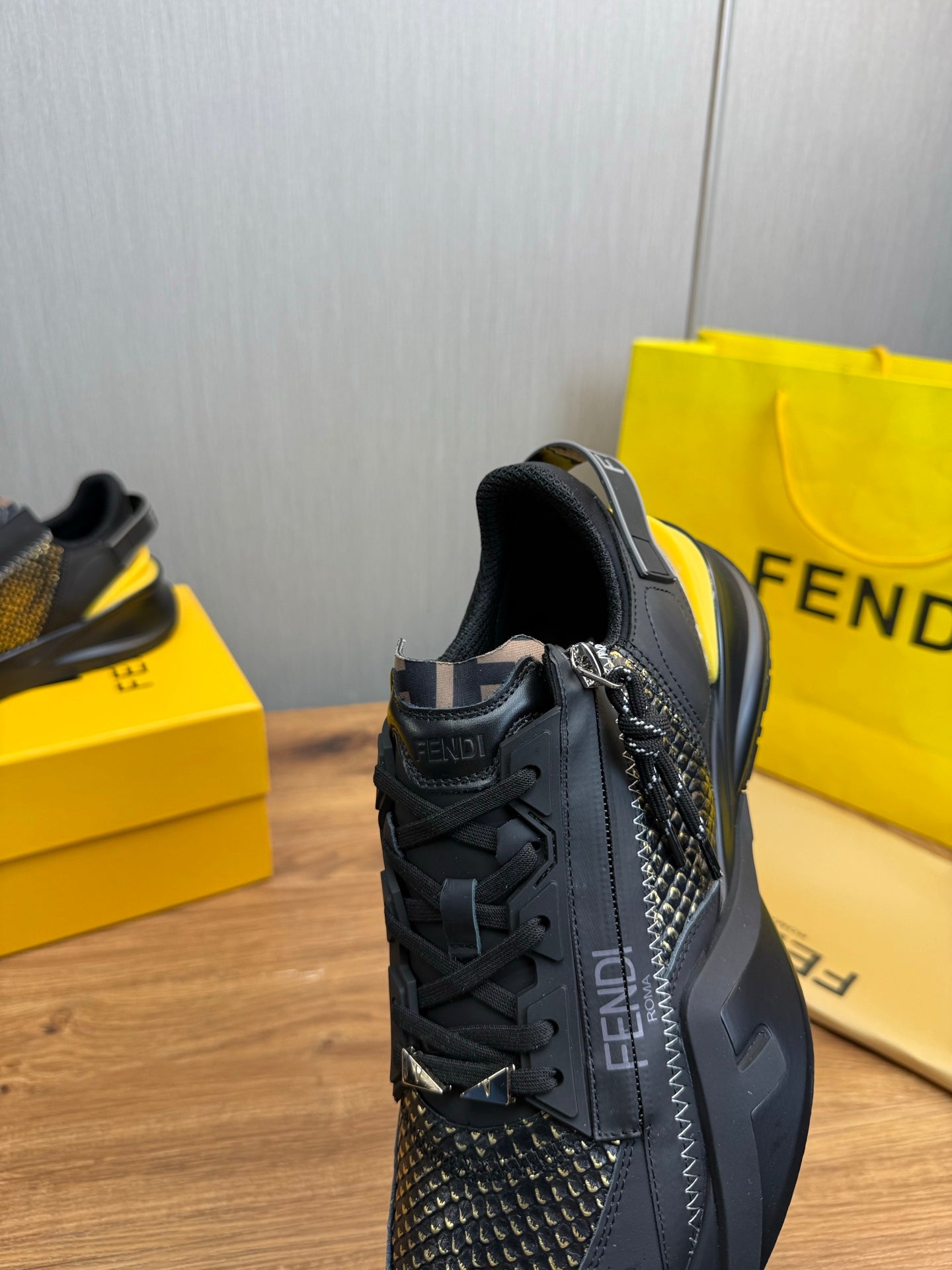 LuxluxHouse Best Quality Shoes Fendi