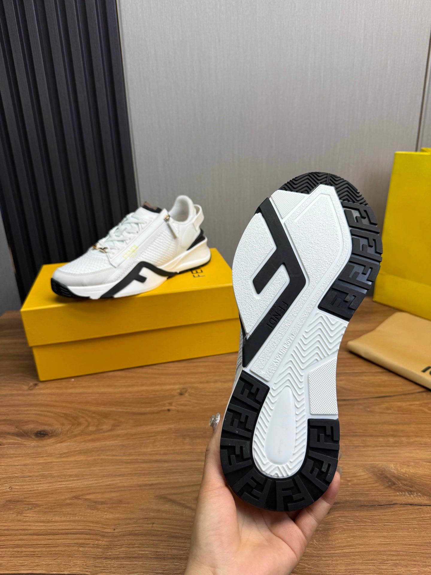 LuxluxHouse Best Quality Shoes Fendi
