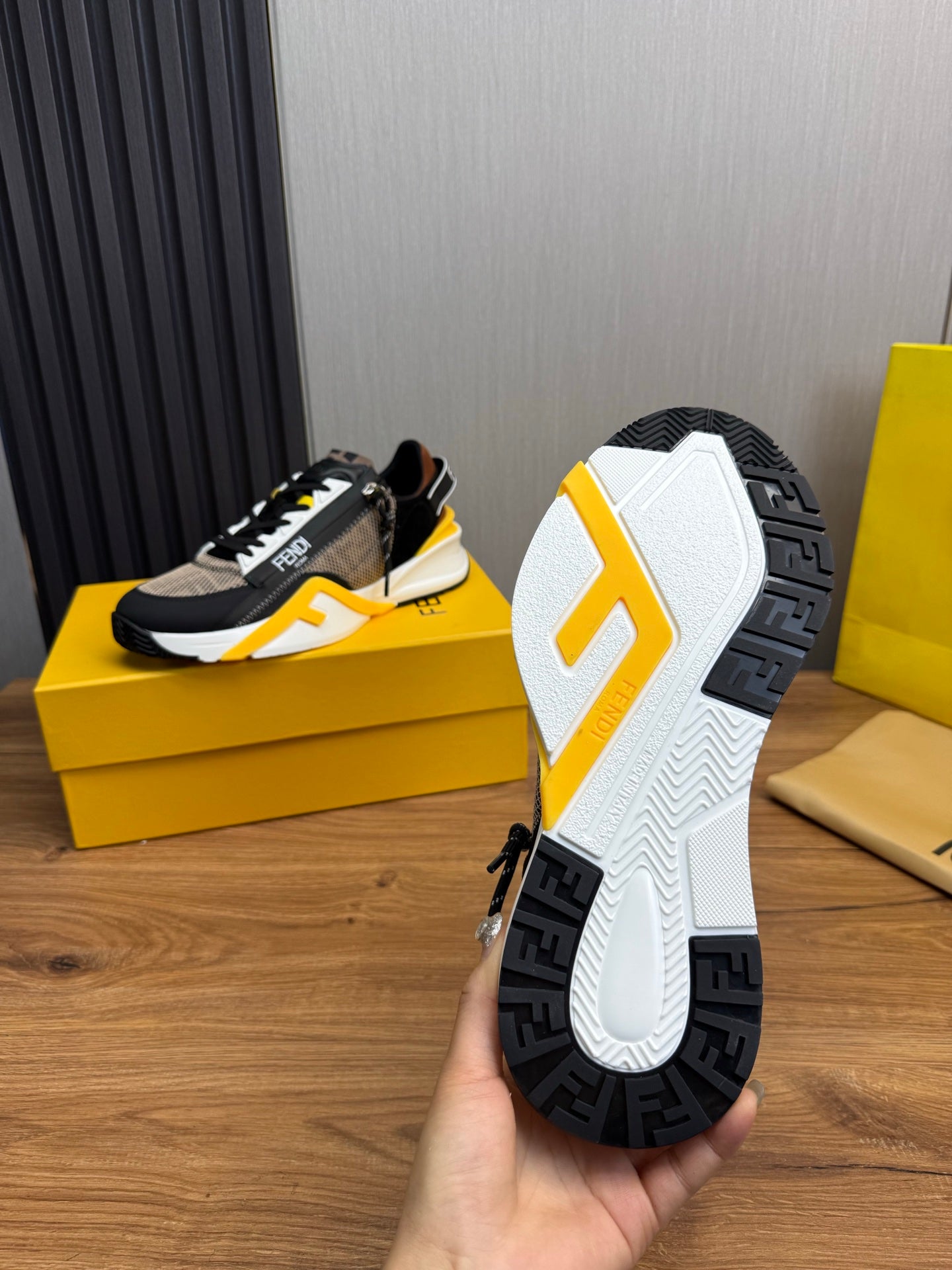 LuxluxHouse Best Quality Shoes Fendi