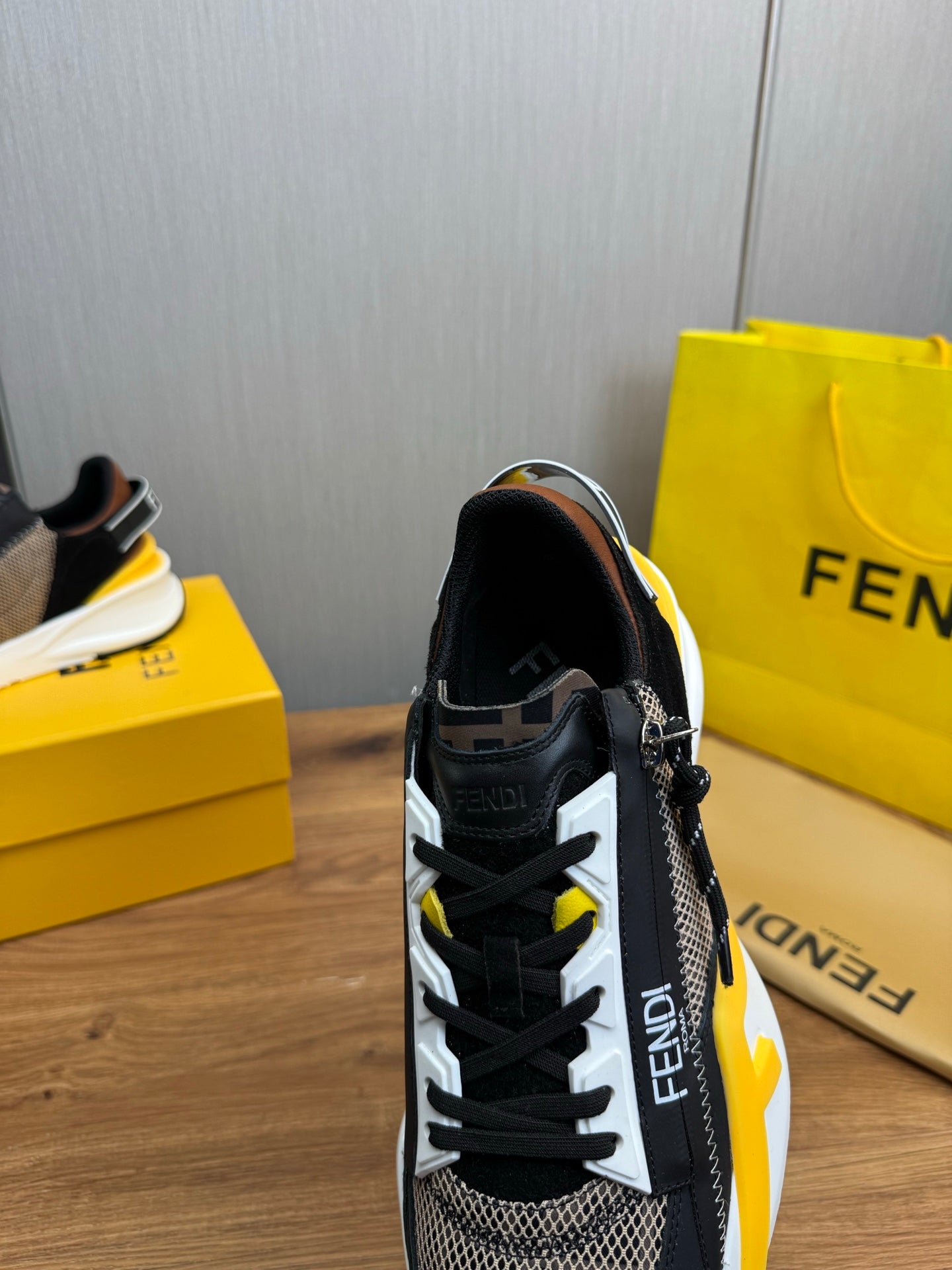 LuxluxHouse Best Quality Shoes Fendi