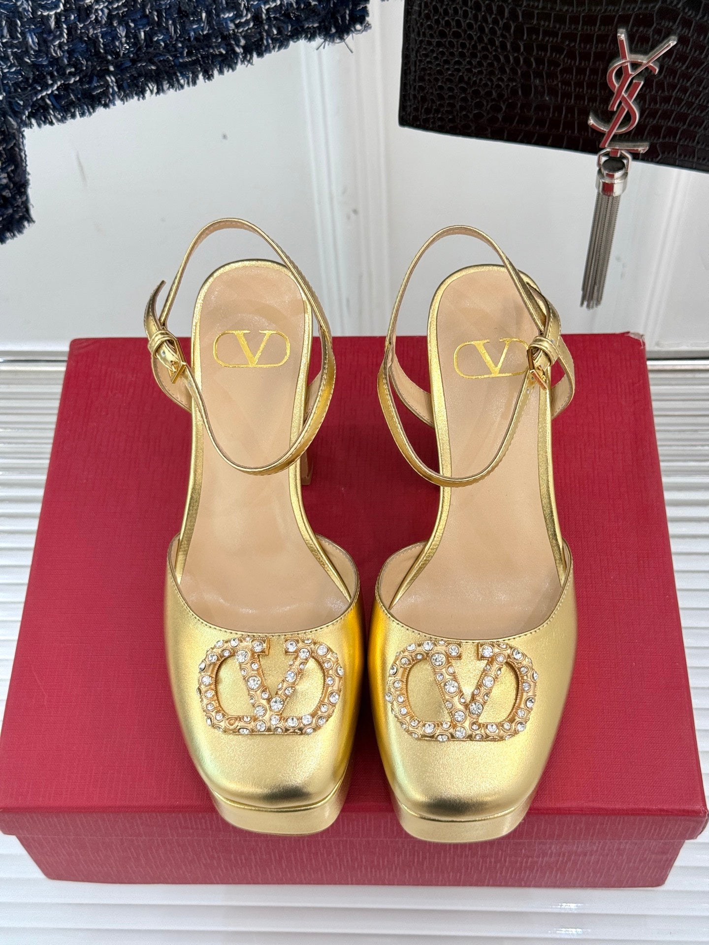 LuxluxHouse Best Quality Valentino Women Shoes