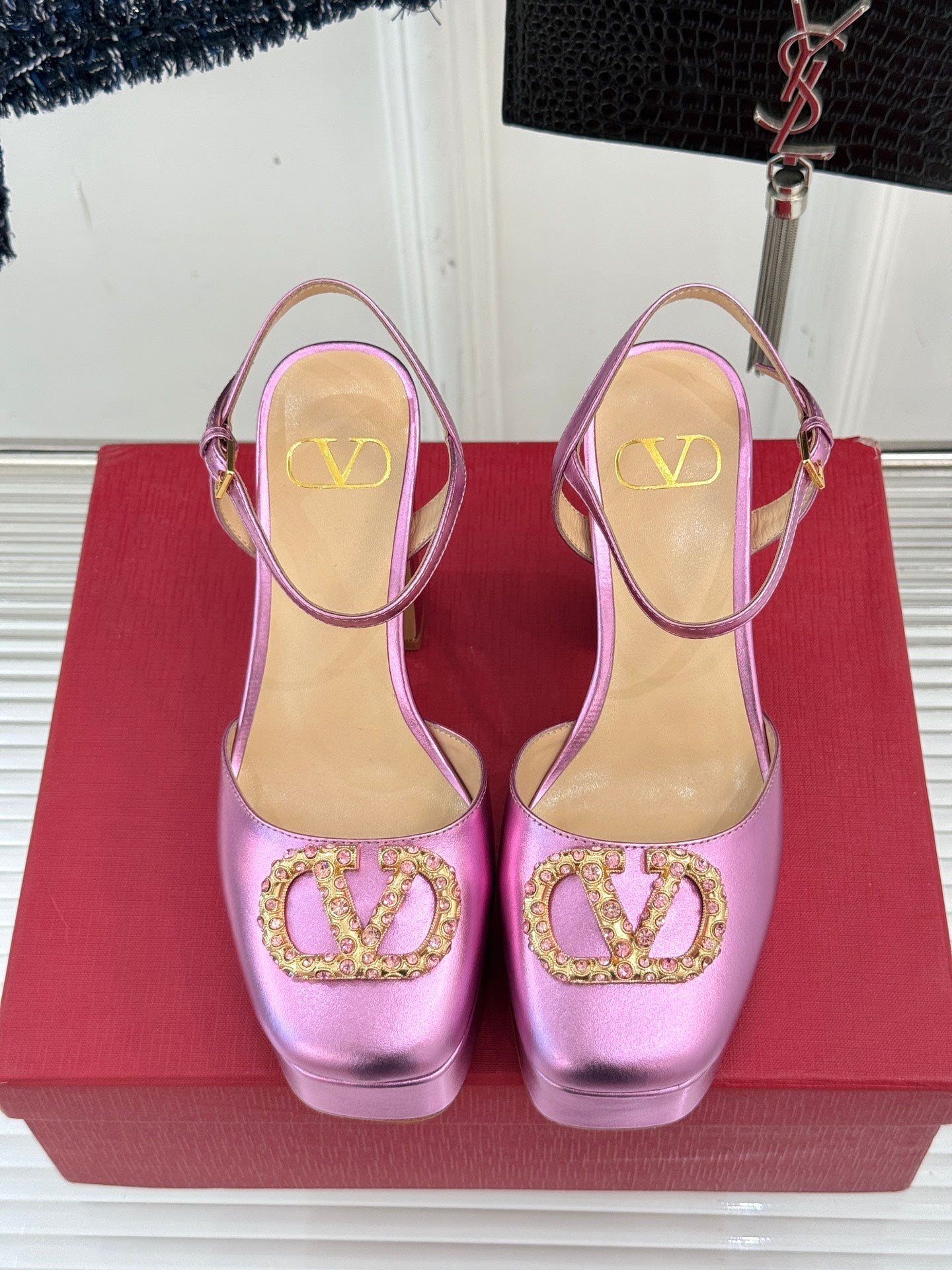 LuxluxHouse Best Quality Valentino Women Shoes