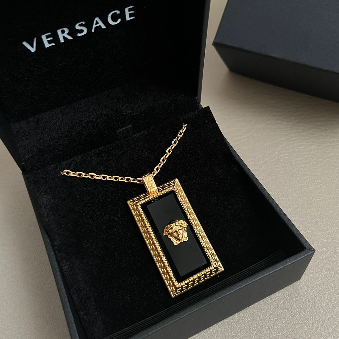 LuxluxHouse Best Quality Accessories Necklace Versace