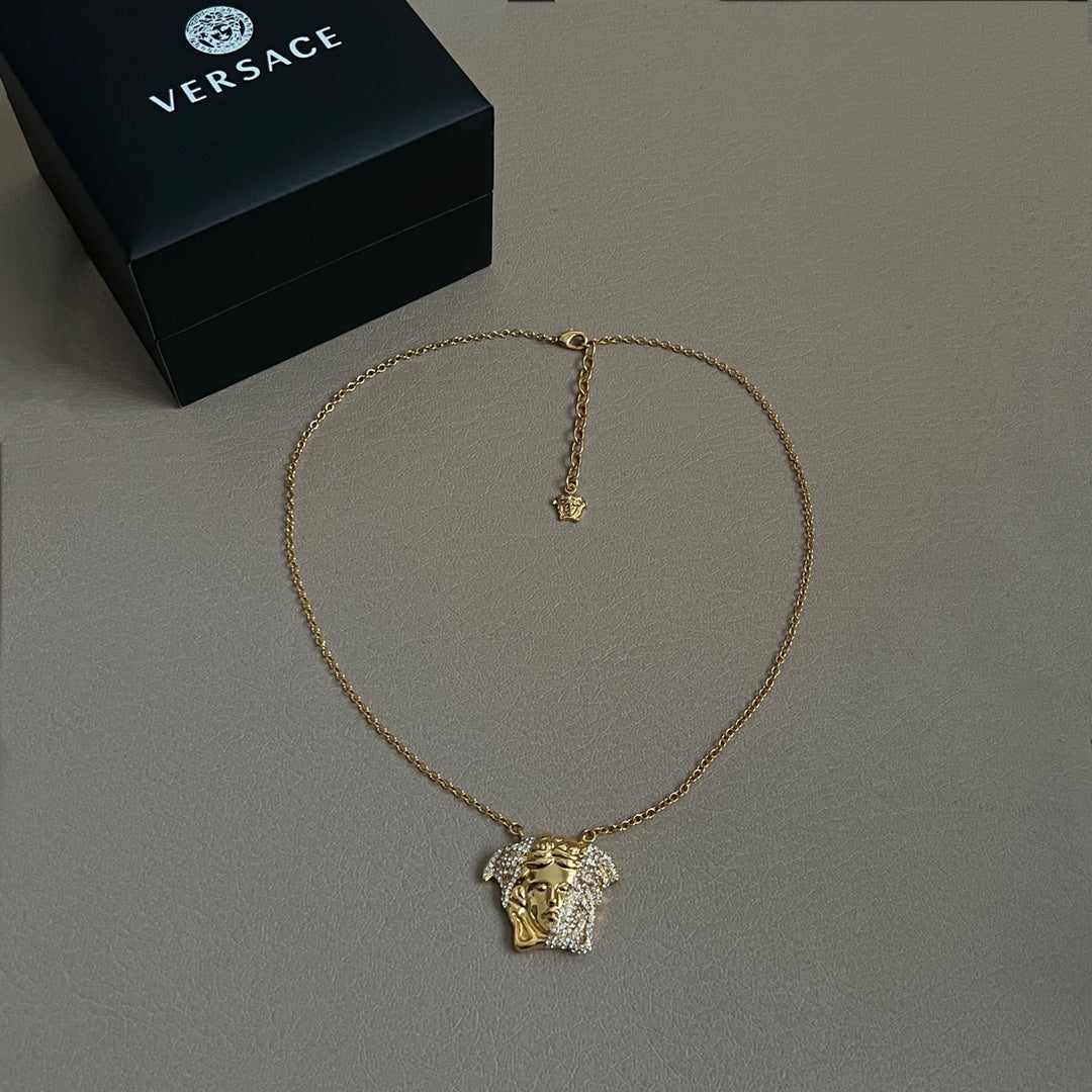 LuxluxHouse Best Quality Accessories Necklace Versace