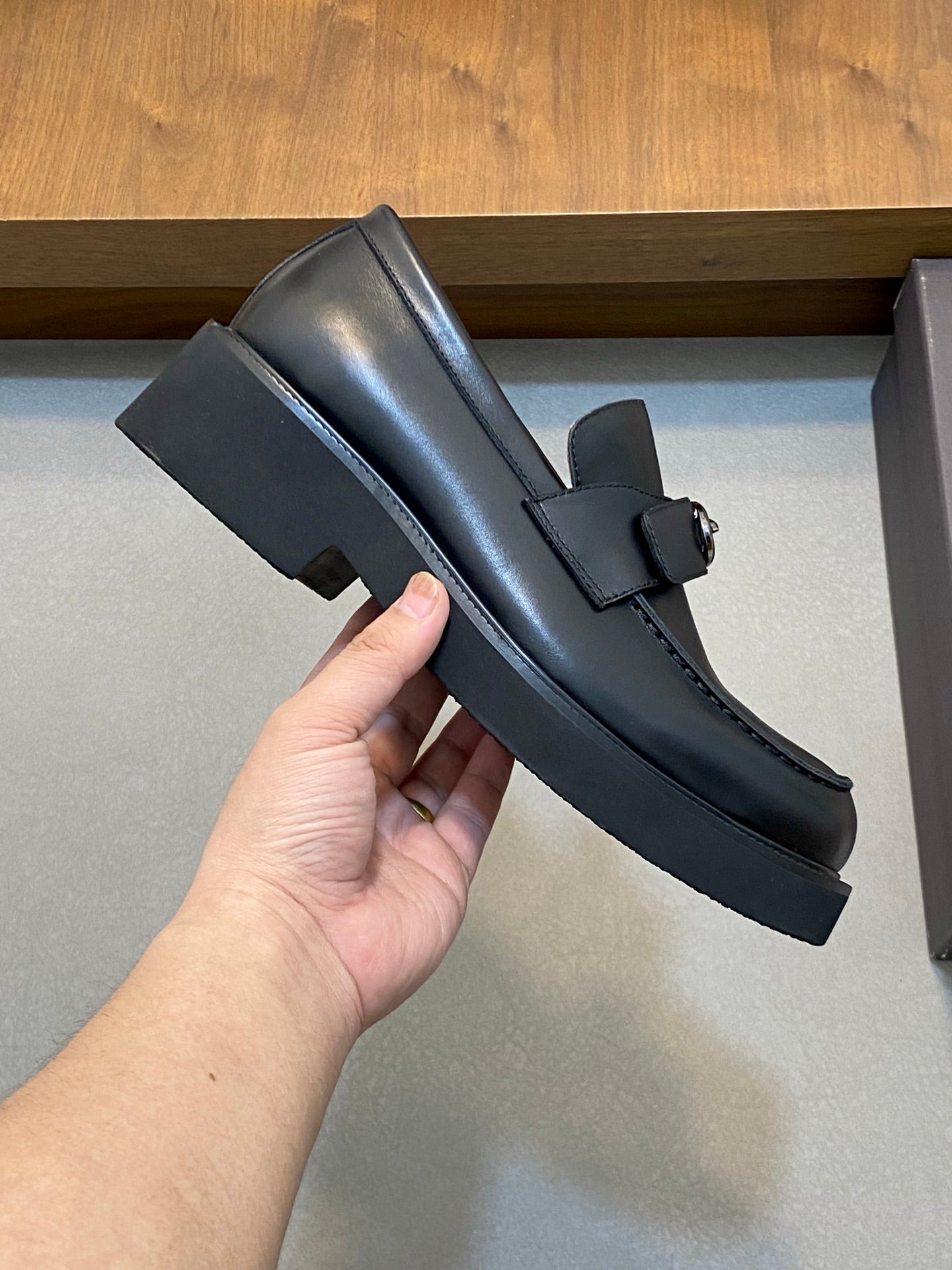 LuxluxHouse Best Quality Shoes Valentino
