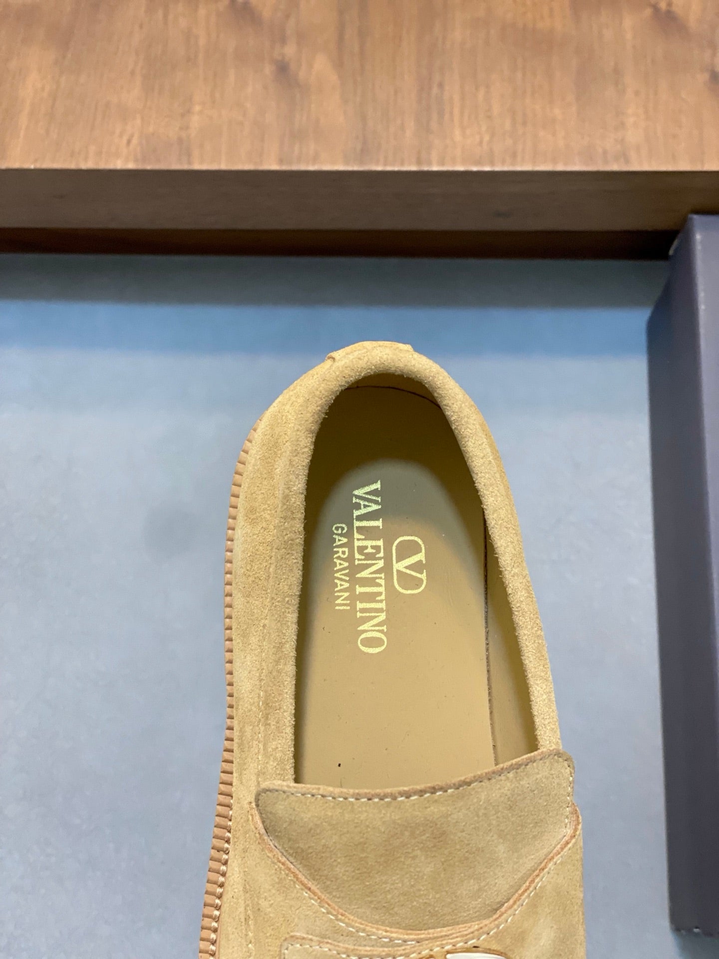LuxluxHouse Best Quality Shoes Valentino