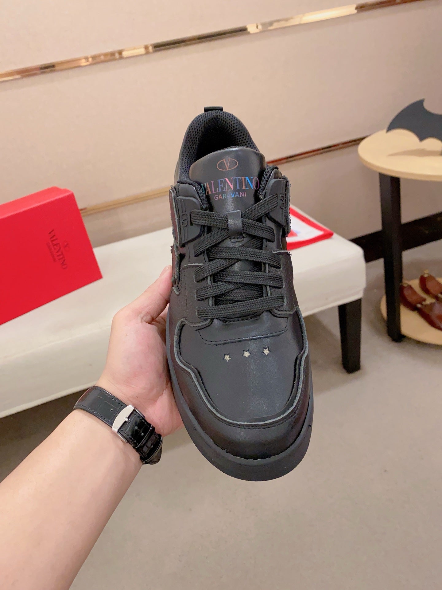LuxluxHouse Best Quality Shoes Valentino