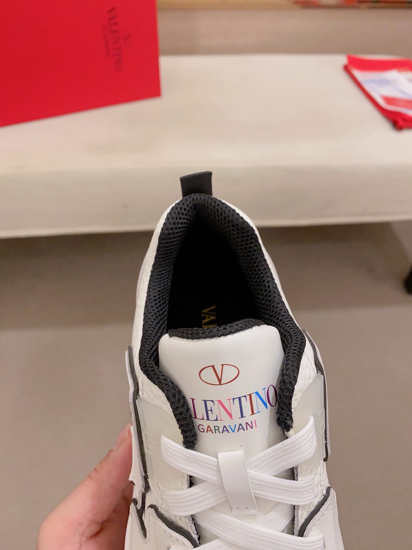 LuxluxHouse Best Quality Shoes Valentino