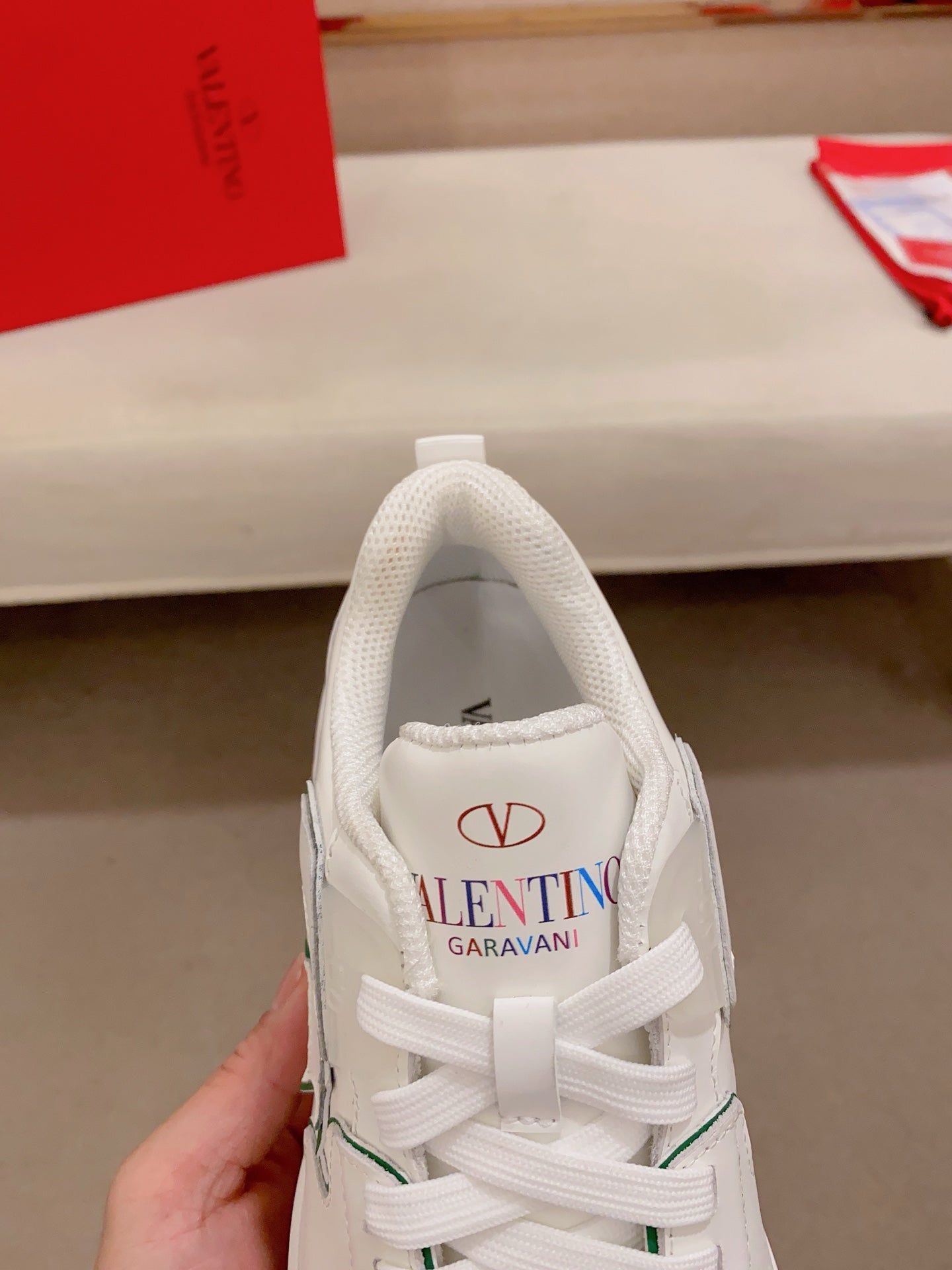 LuxluxHouse Best Quality Shoes Valentino