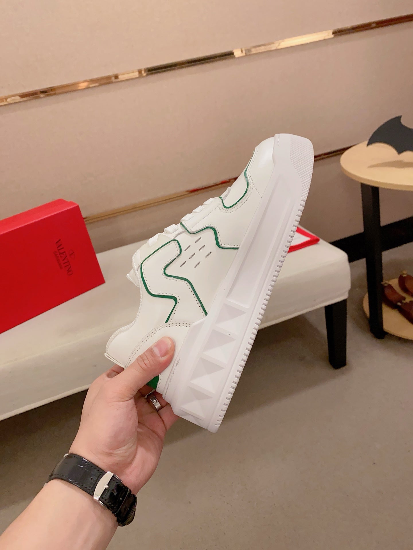 LuxluxHouse Best Quality Shoes Valentino