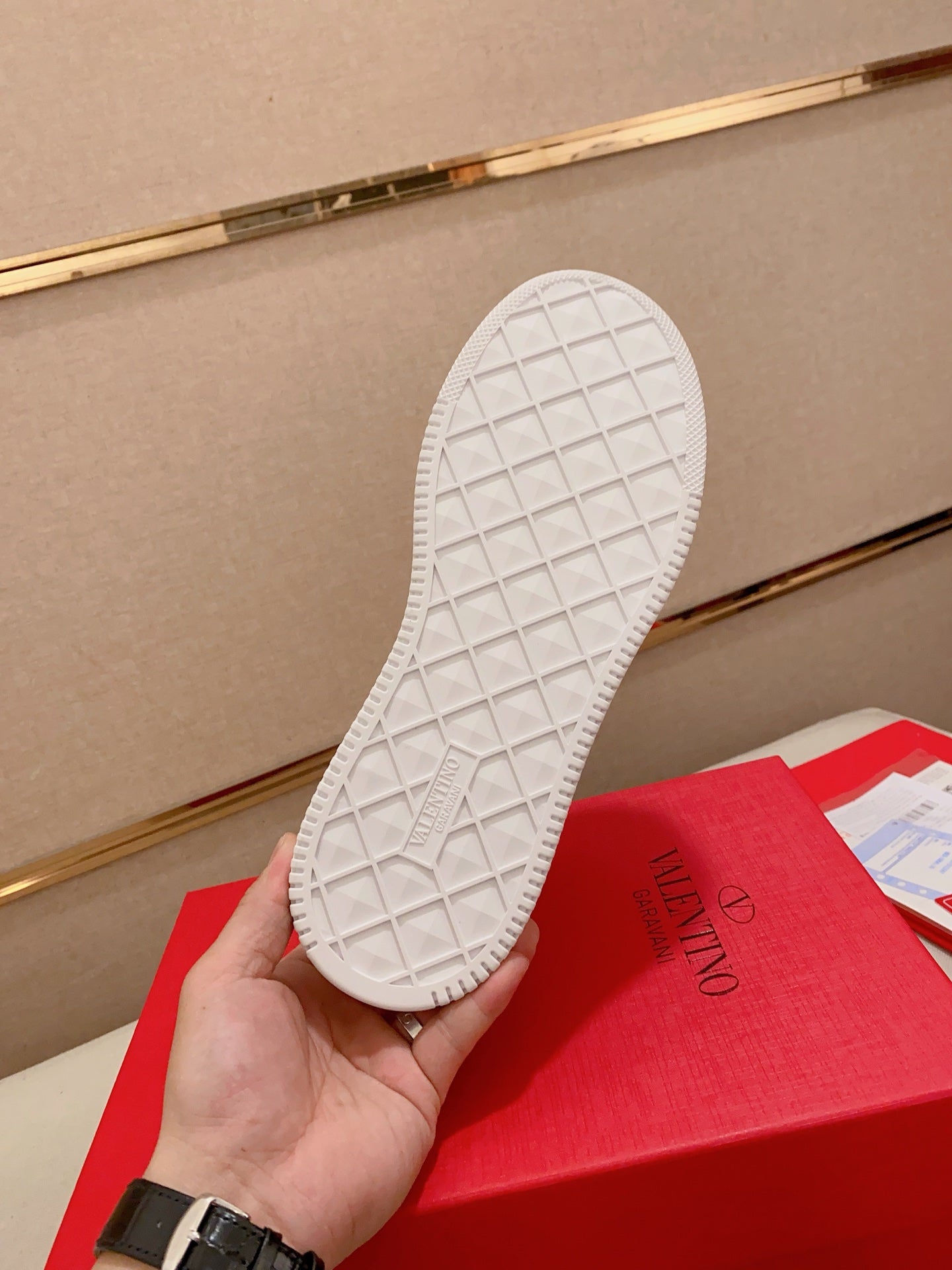 LuxluxHouse Best Quality Shoes Valentino