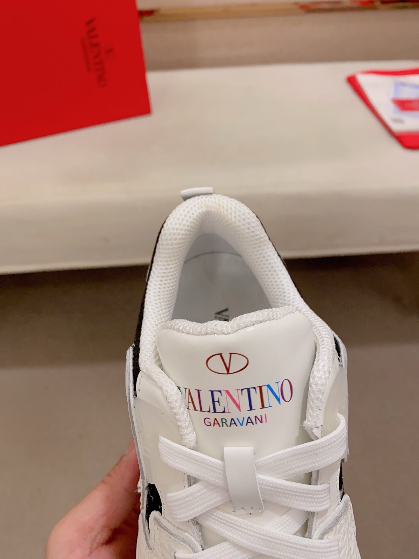 LuxluxHouse Best Quality Shoes Valentino