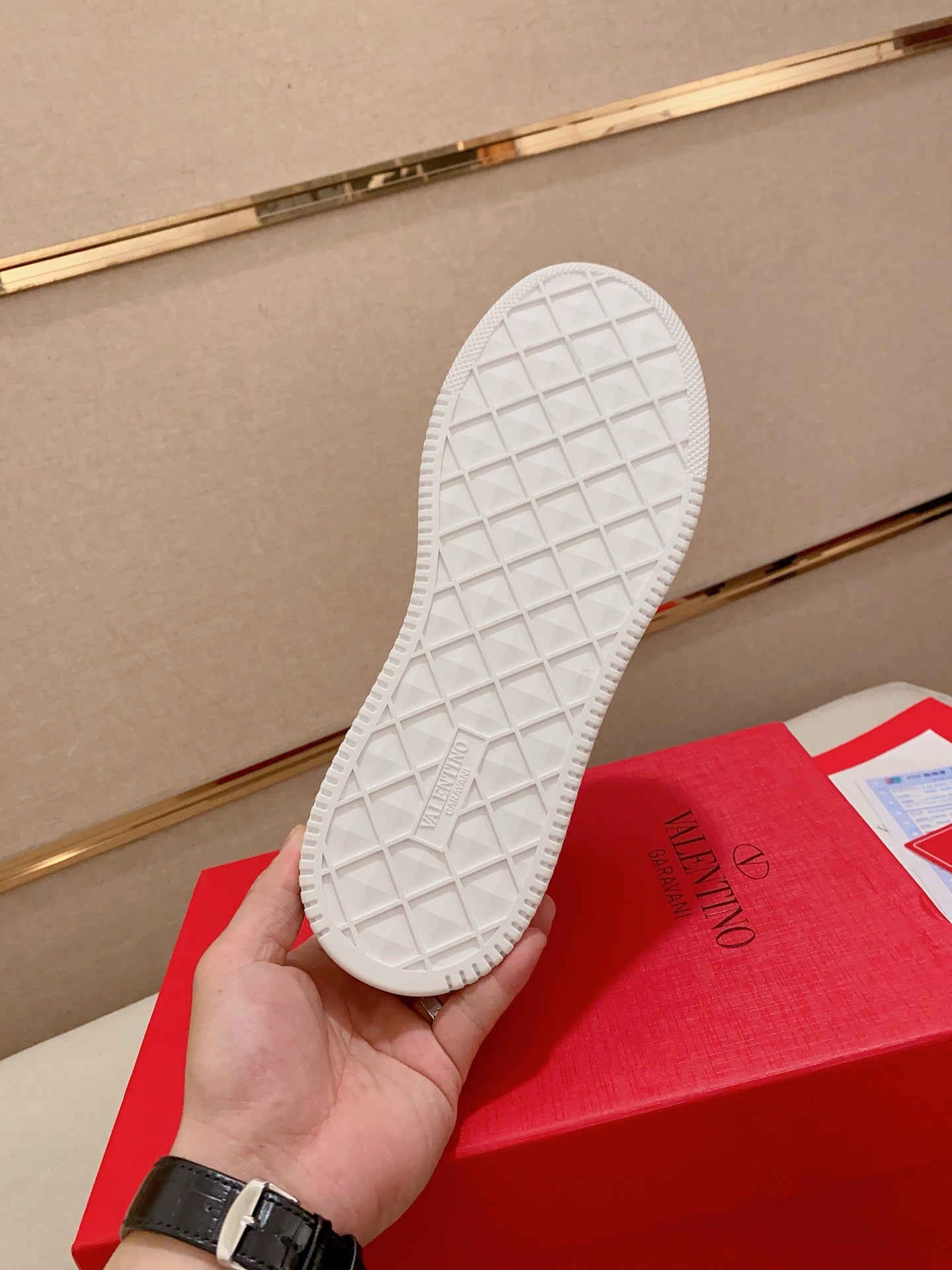 LuxluxHouse Best Quality Shoes Valentino