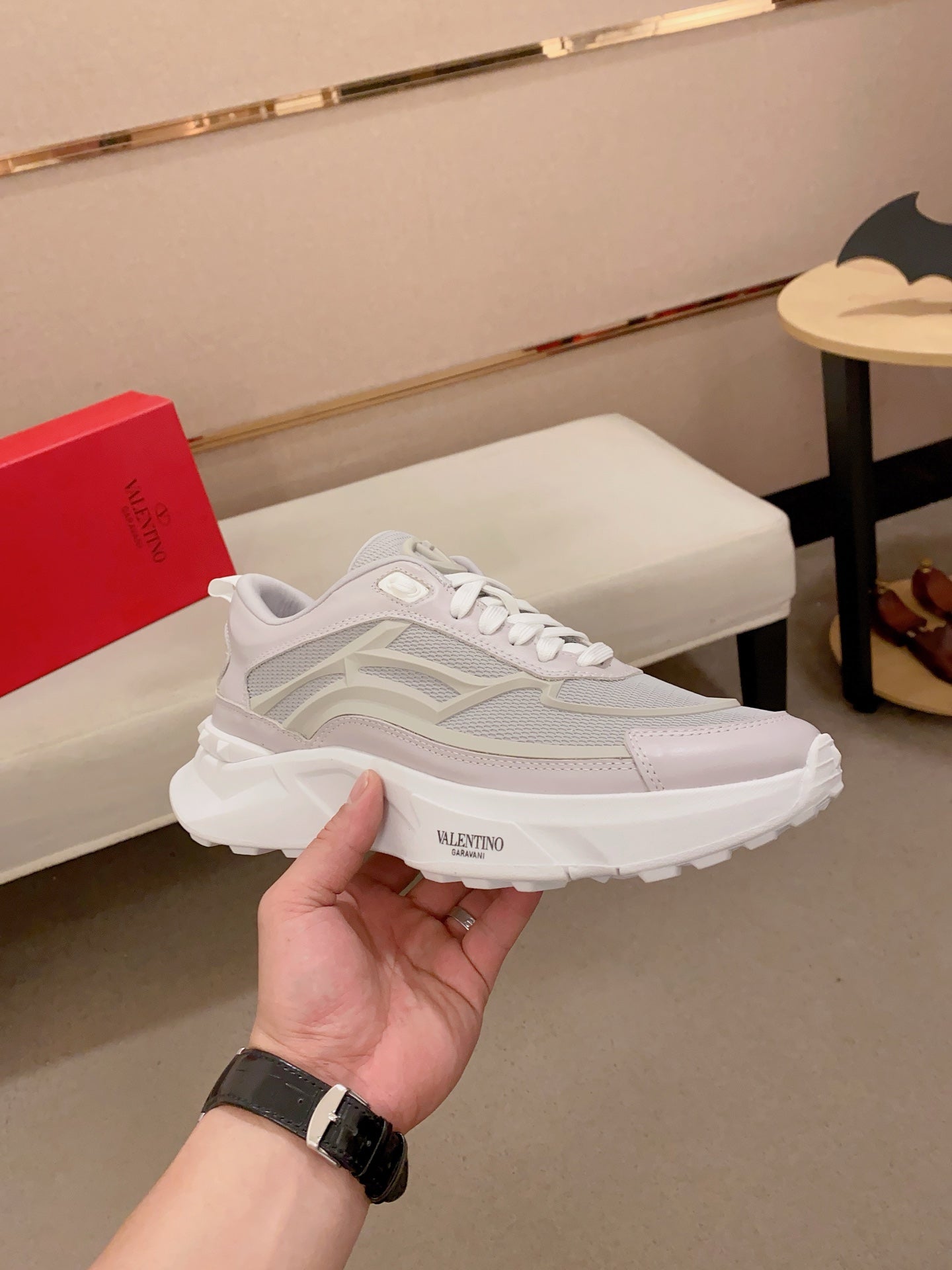 LuxluxHouse Best Quality Shoes Valentino