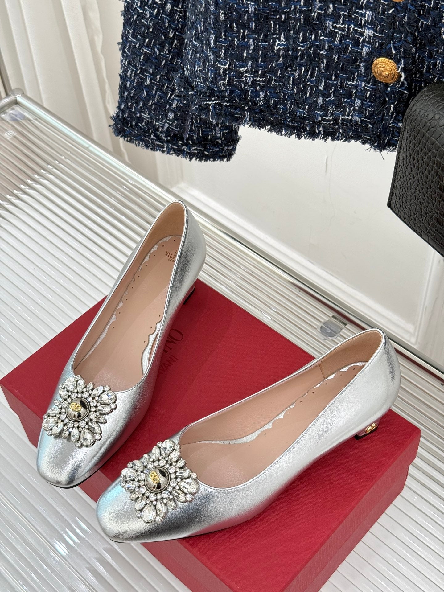 LuxluxHouse Best Quality Valentino Women Shoes