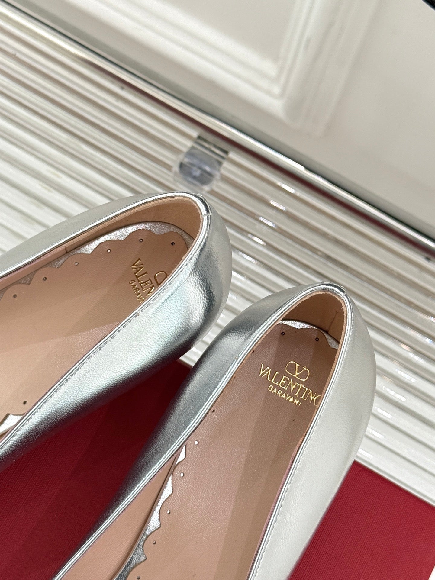 LuxluxHouse Best Quality Valentino Women Shoes