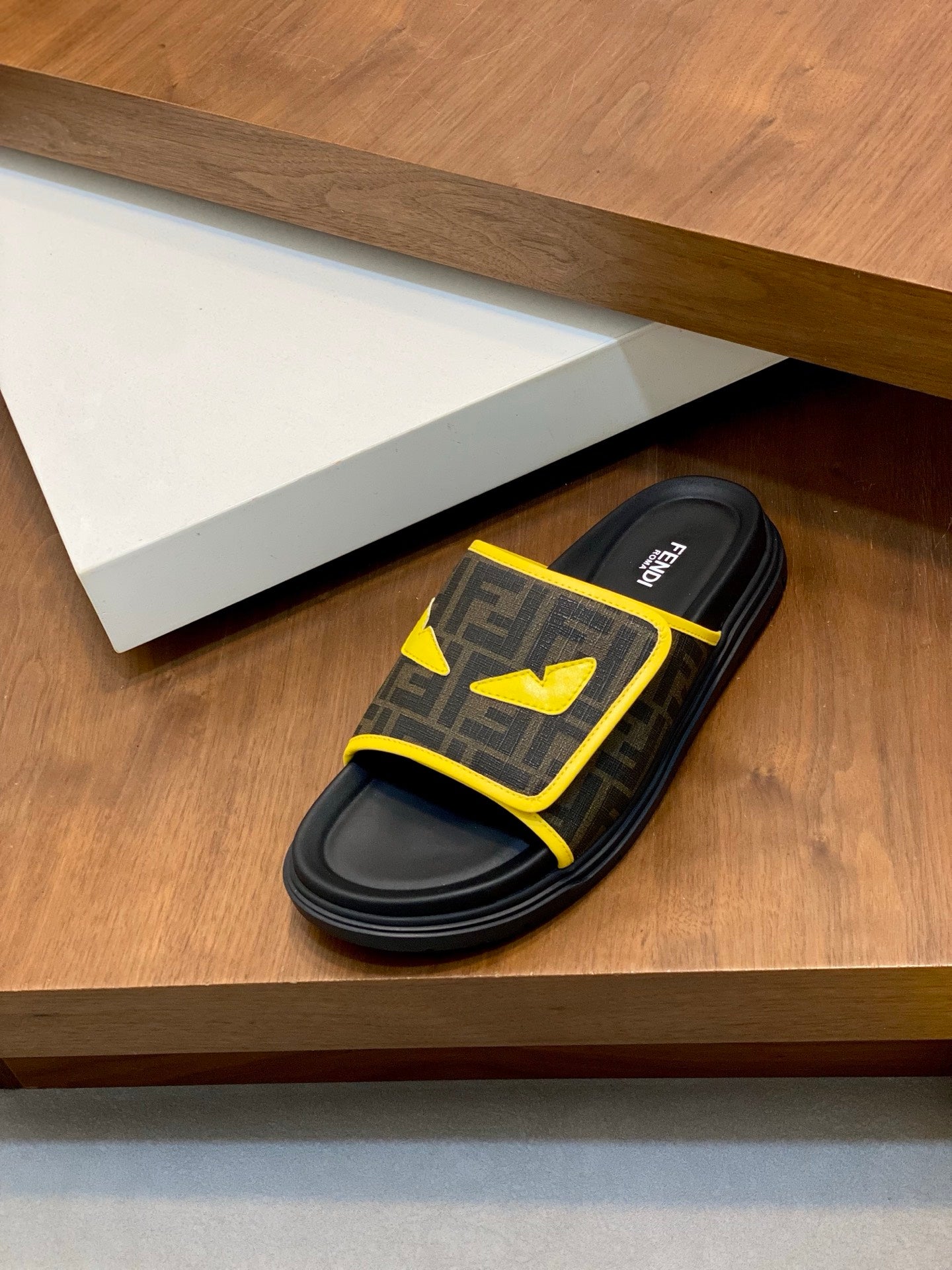 LuxluxHouse Best Quality Sandals Fendi