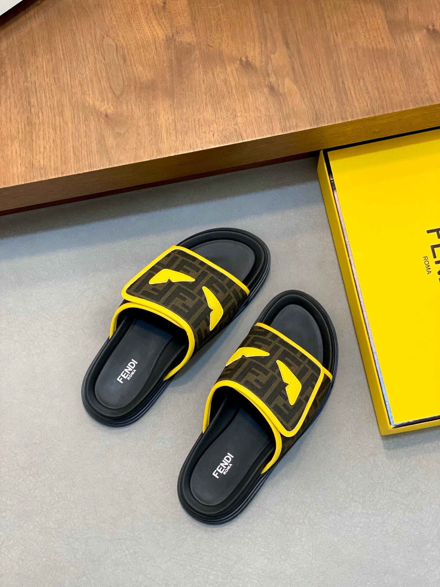 LuxluxHouse Best Quality Sandals Fendi