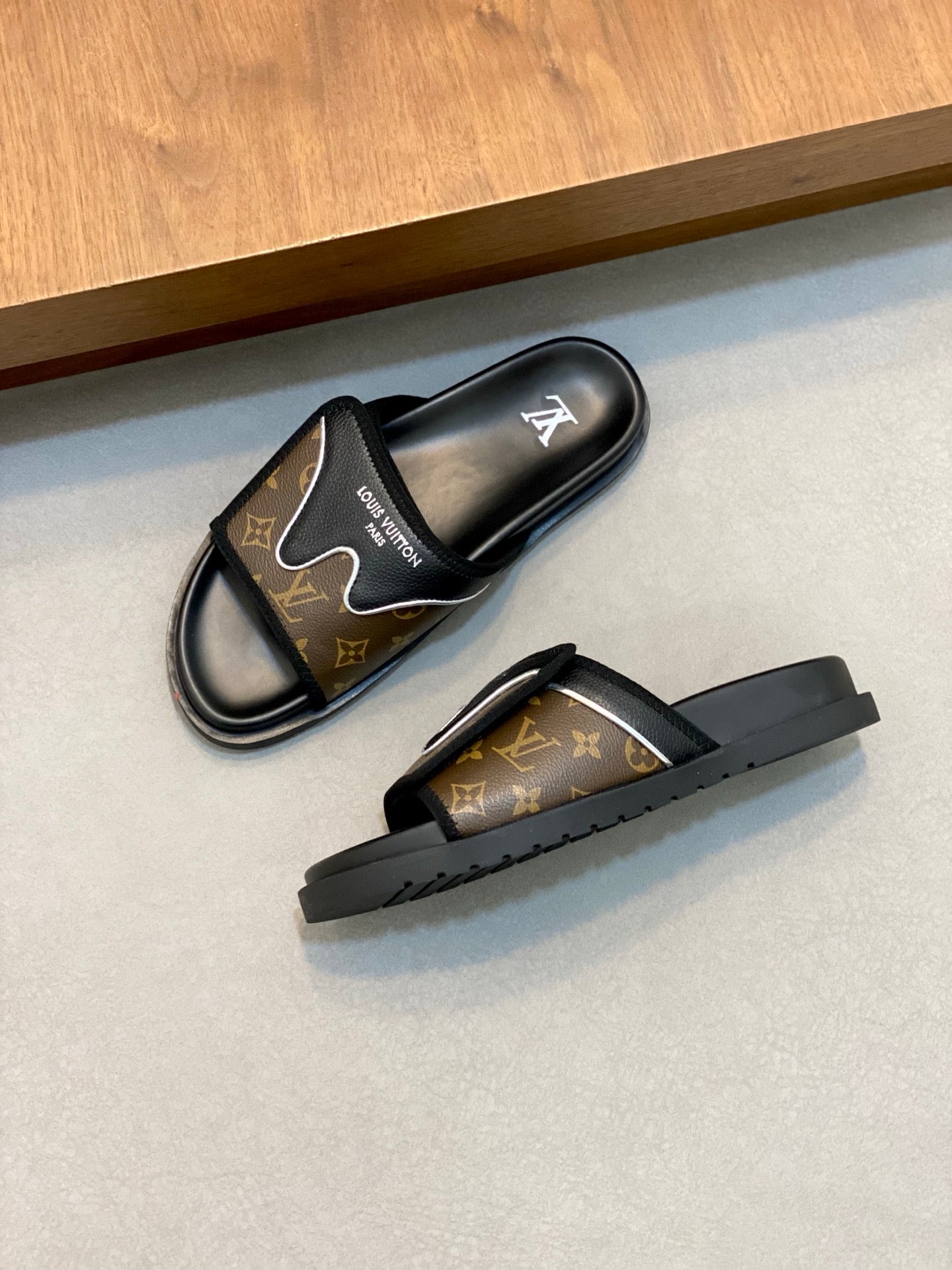 LuxluxHouse Best Quality Sandals Louis Vuitton