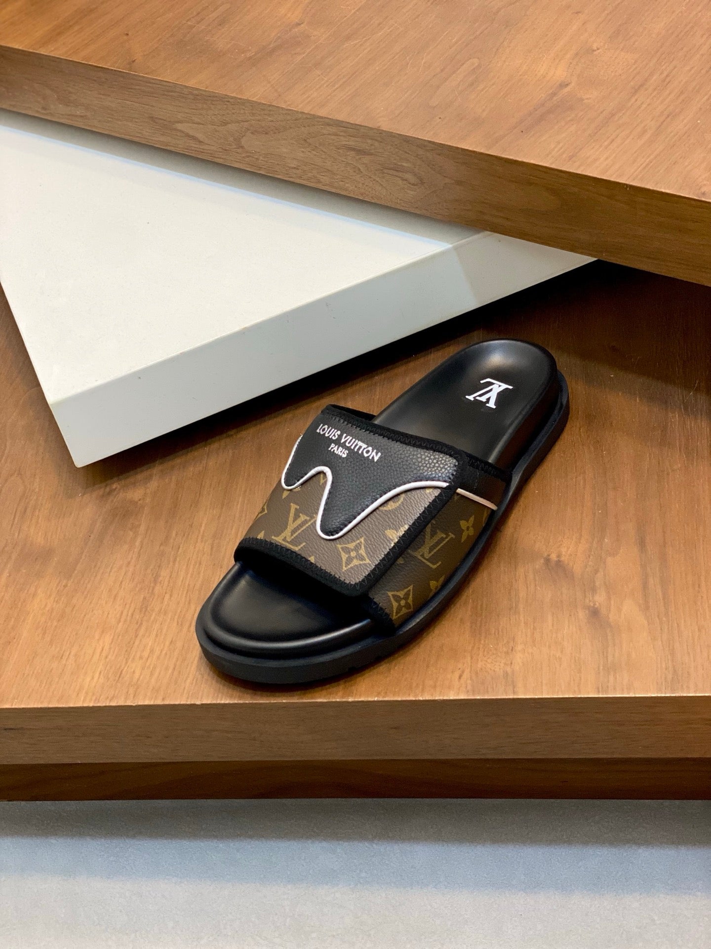 LuxluxHouse Best Quality Sandals Louis Vuitton