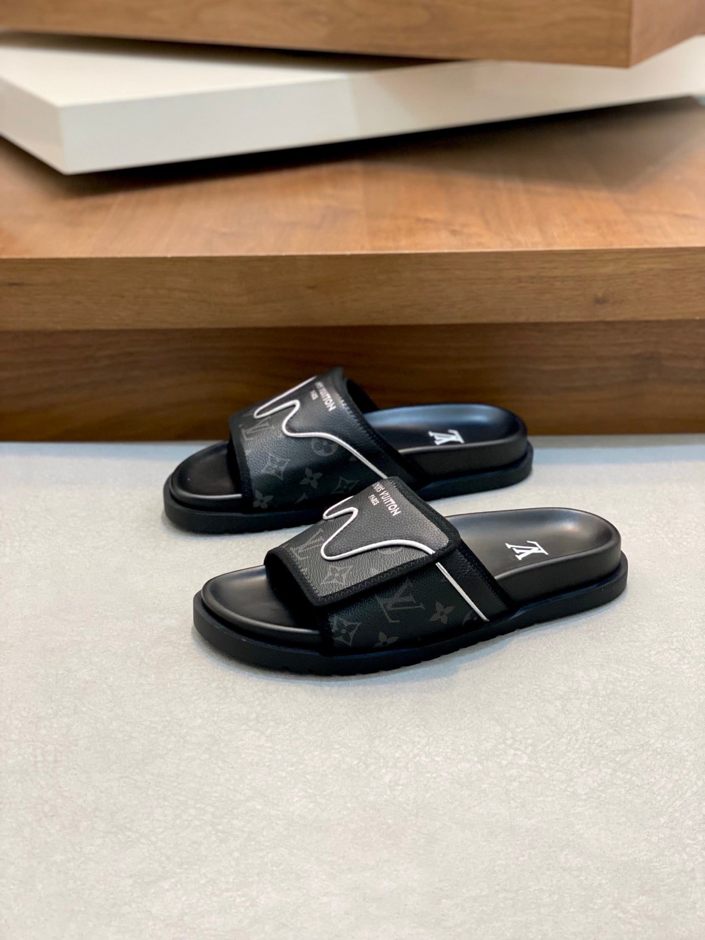 LuxluxHouse Best Quality Sandals Louis Vuitton