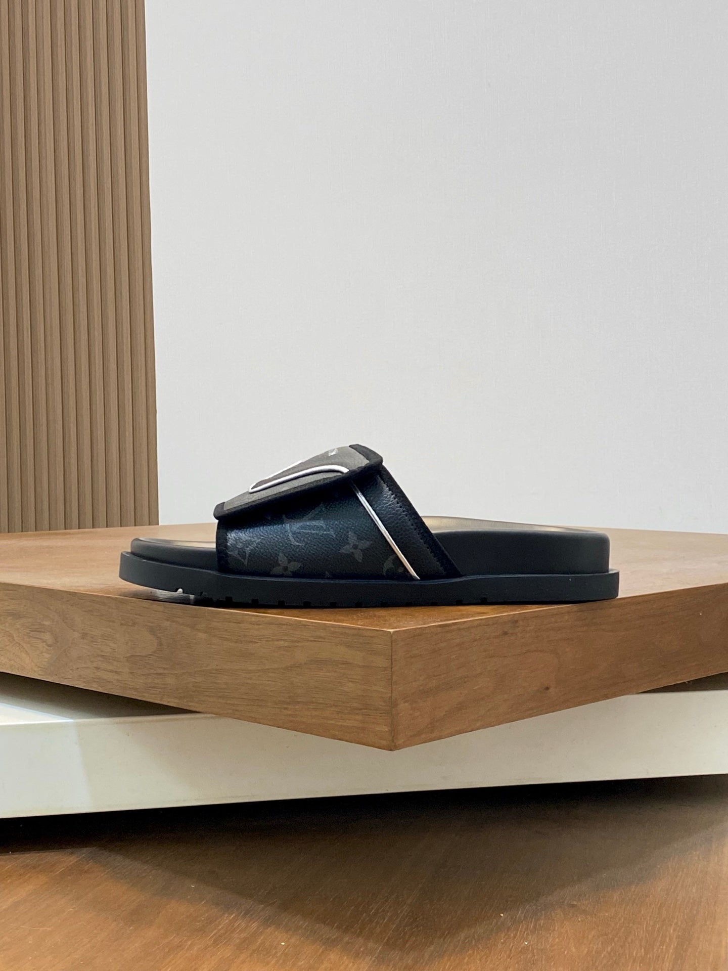 LuxluxHouse Best Quality Sandals Louis Vuitton