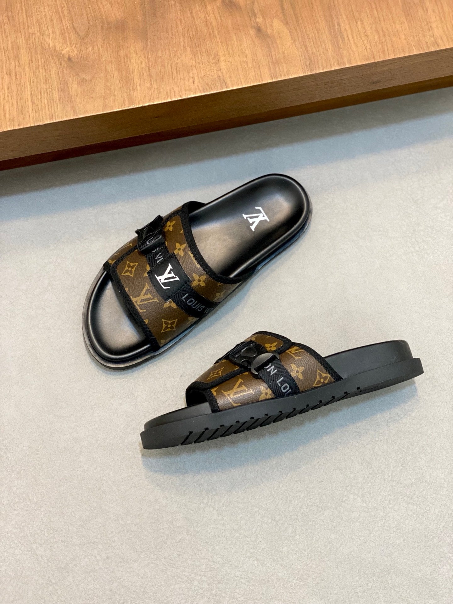 LuxluxHouse Best Quality Sandals Louis Vuitton