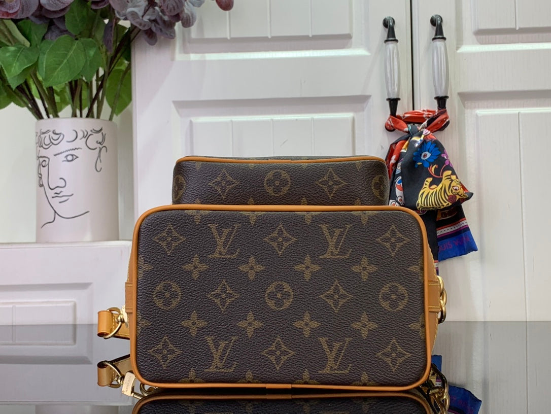 LuxluxHouse Best Quality Bags Louis Vuitton Men
