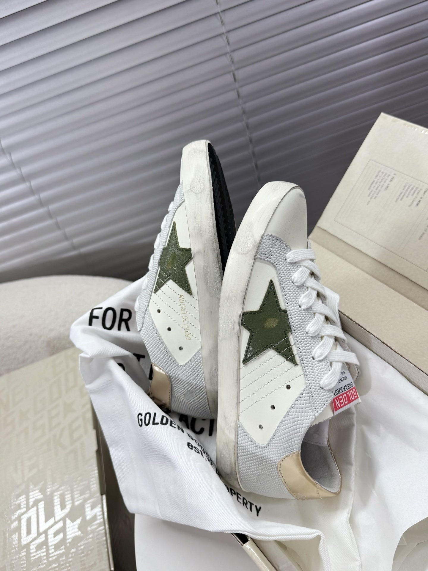 LuxluxHouse Best Quality Shoes Golden Goose