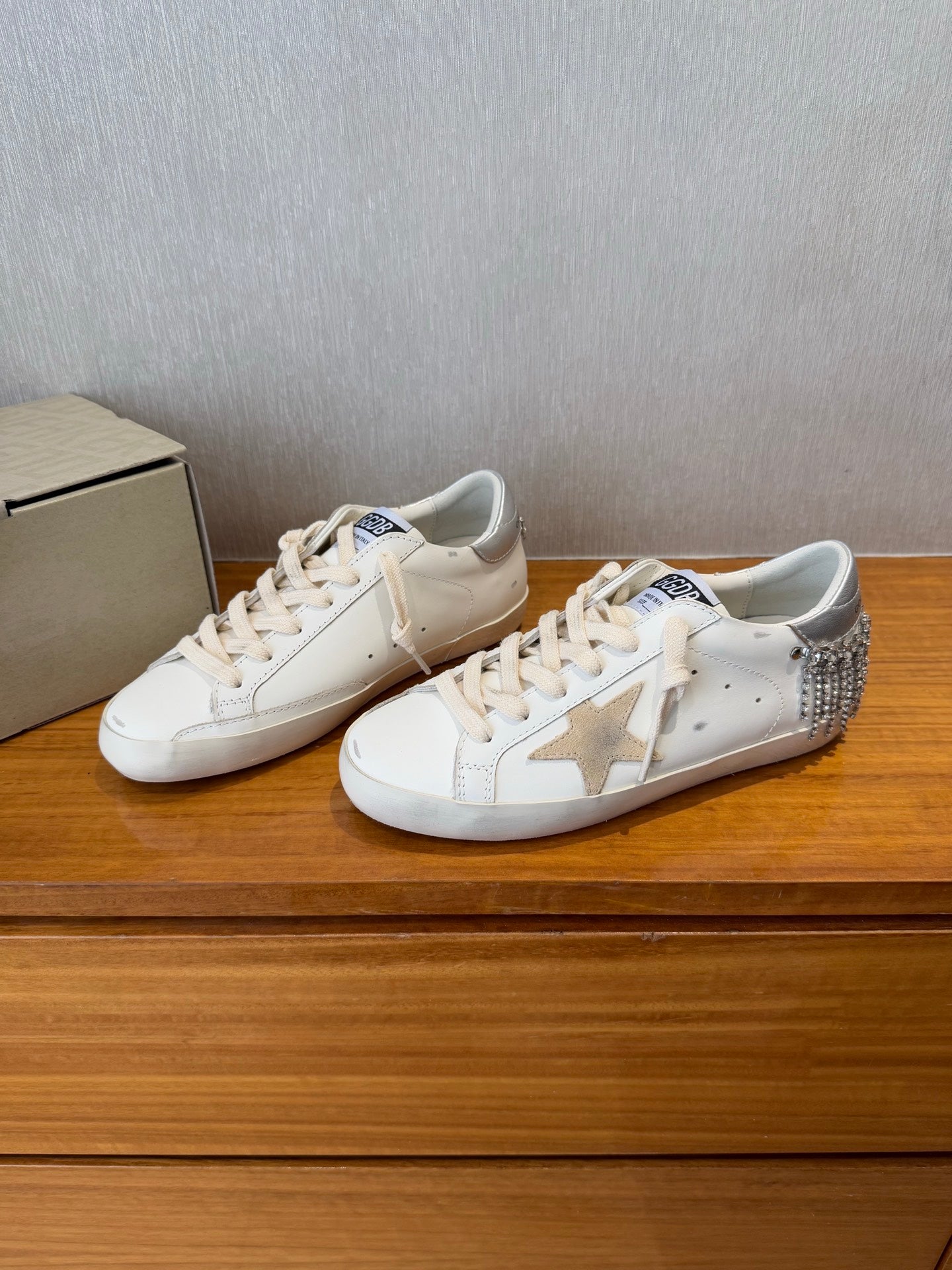 LuxluxHouse Best Quality Shoes Golden Goose