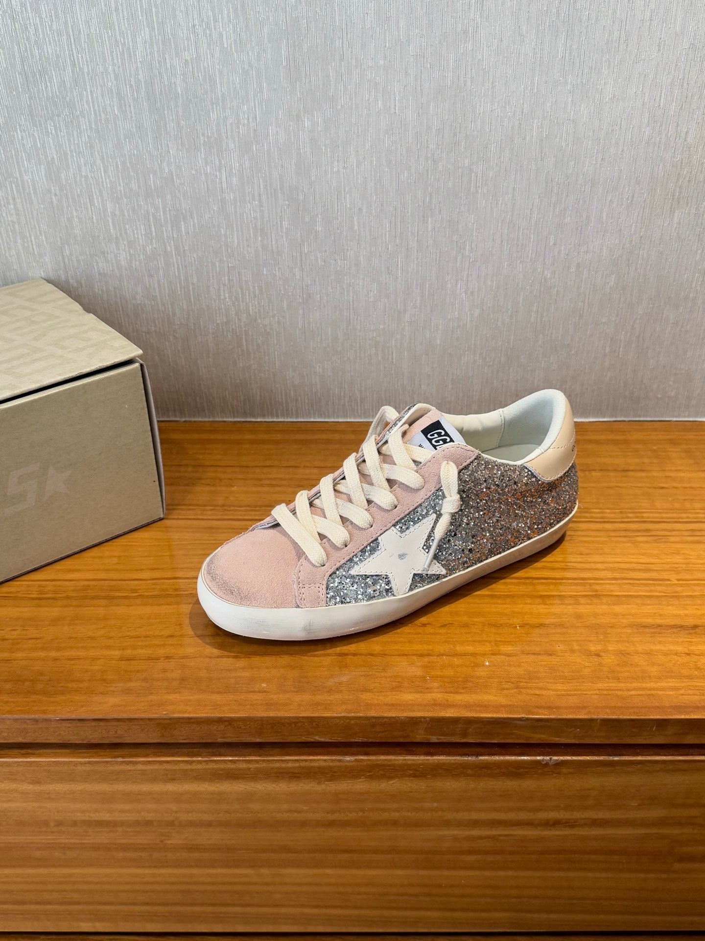 LuxluxHouse Best Quality Shoes Golden Goose