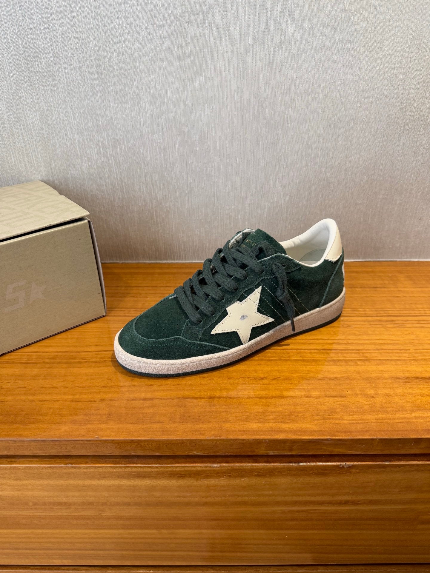 LuxluxHouse Best Quality Shoes Golden Goose
